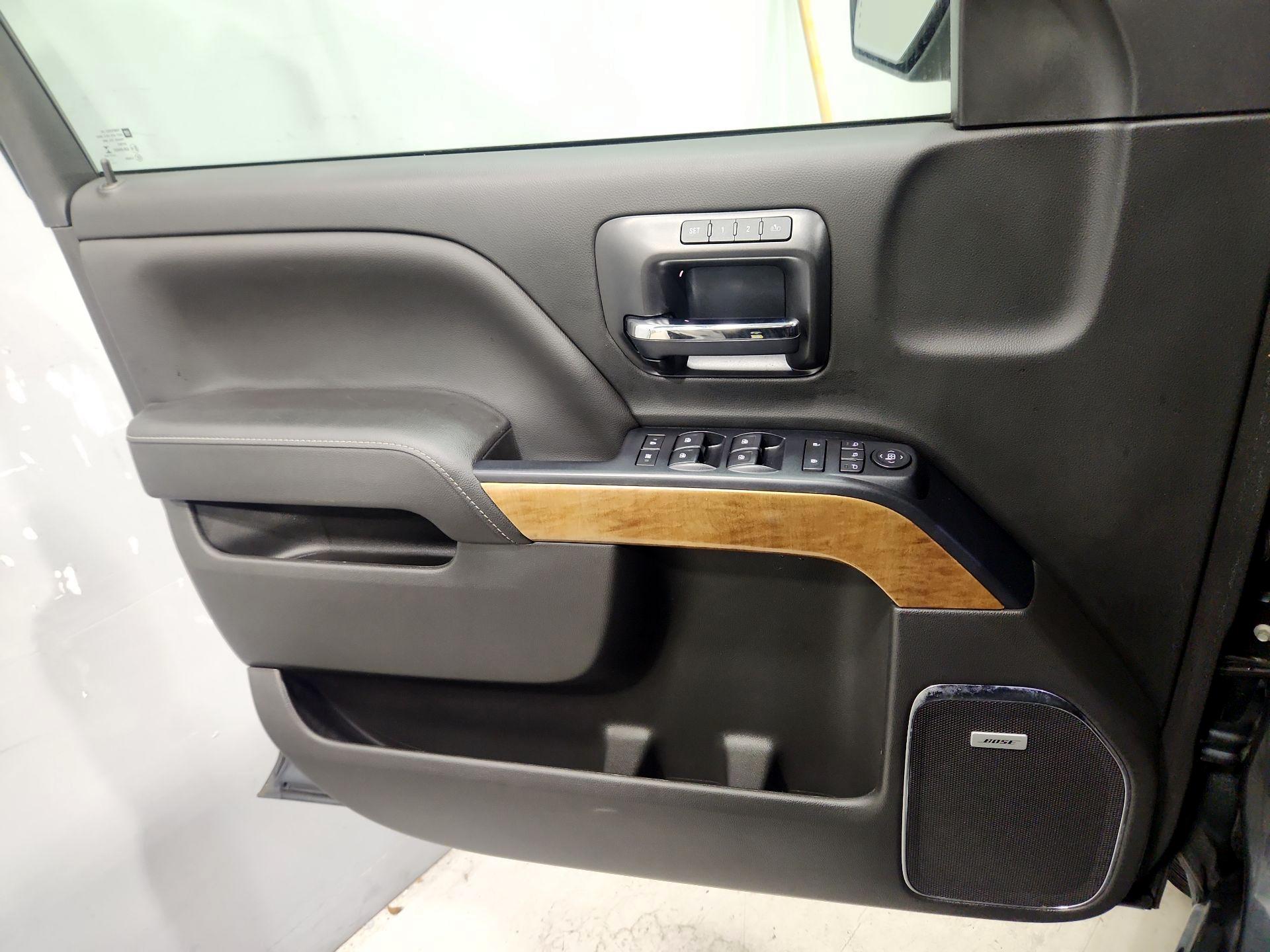 Thumbnail: 2018 Chevrolet Silverado 1500 - 12