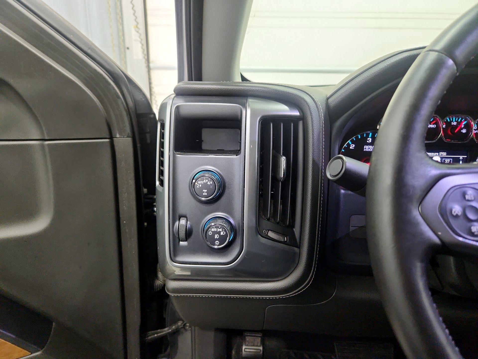 Thumbnail: 2018 Chevrolet Silverado 1500 - 13