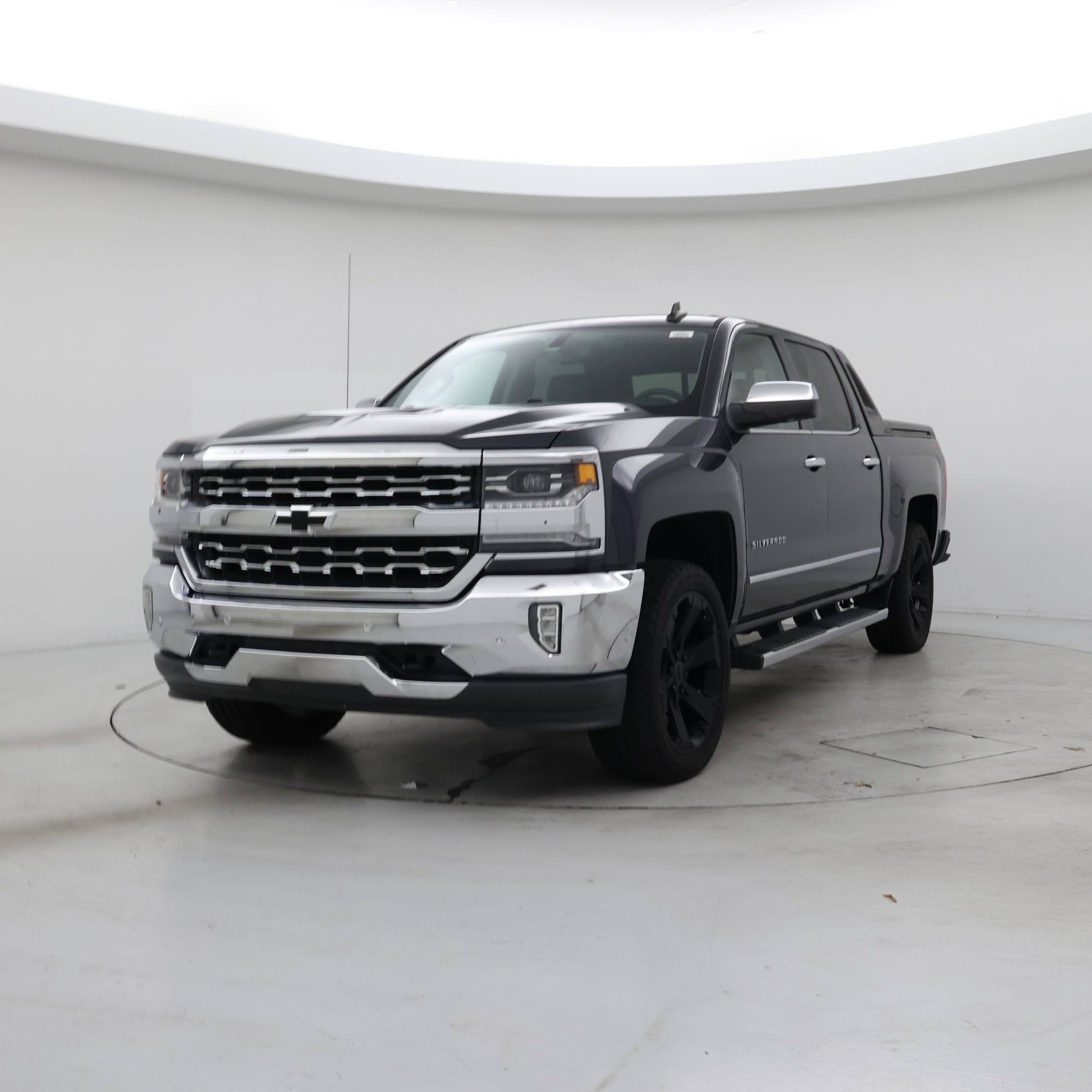 Thumbnail: 2018 Chevrolet Silverado 1500 - 4
