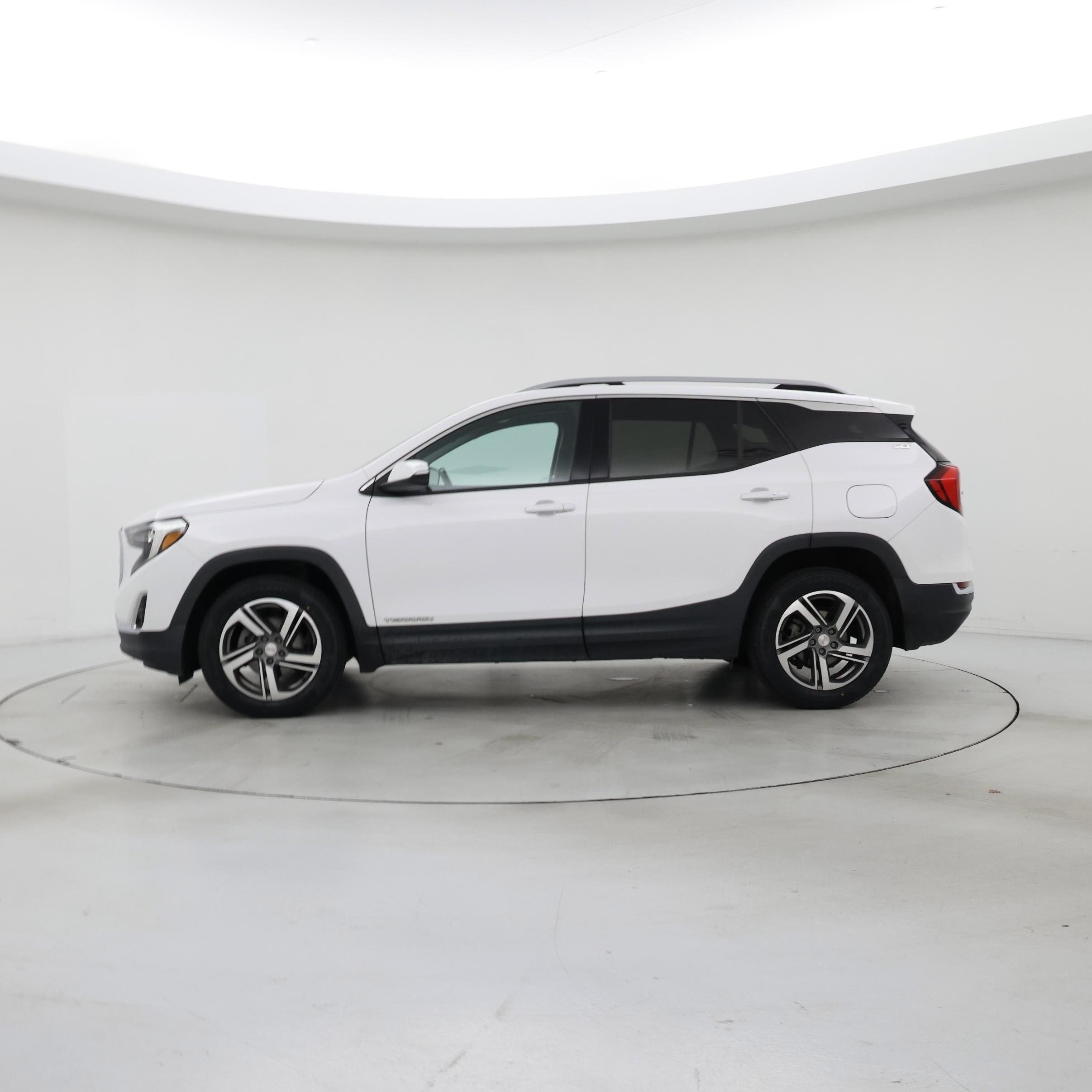 Thumbnail: 2020 GMC Terrain - 3