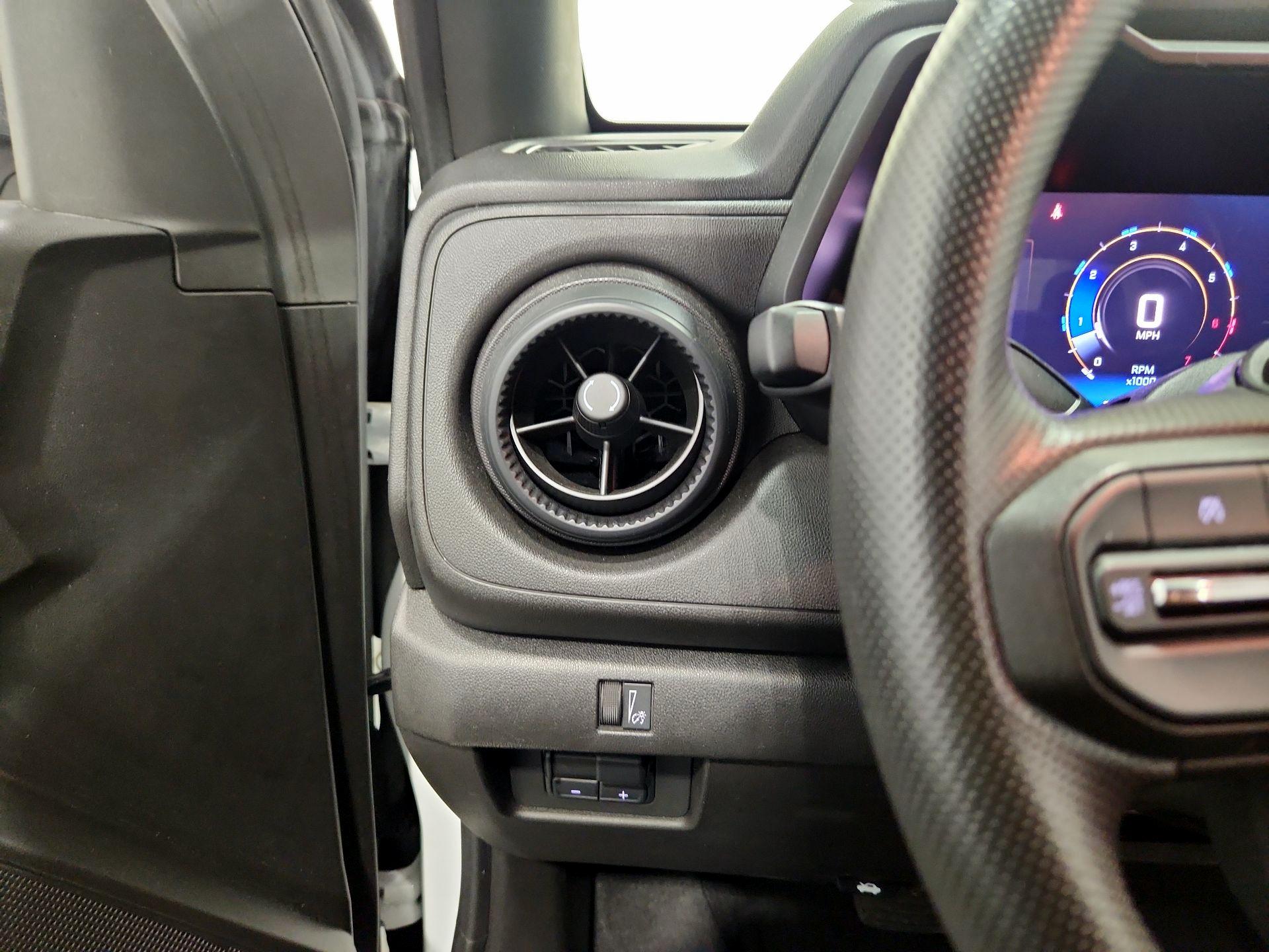 Thumbnail: 2024 Chevrolet Colorado - 13