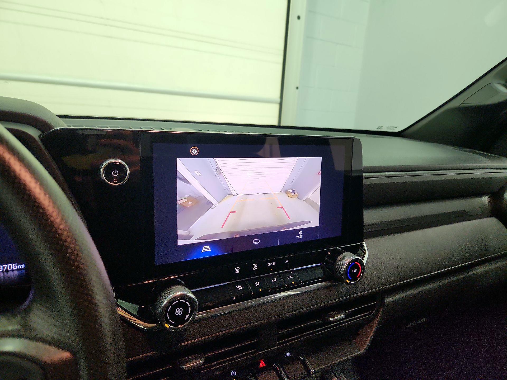 Thumbnail: 2024 Chevrolet Colorado - 15