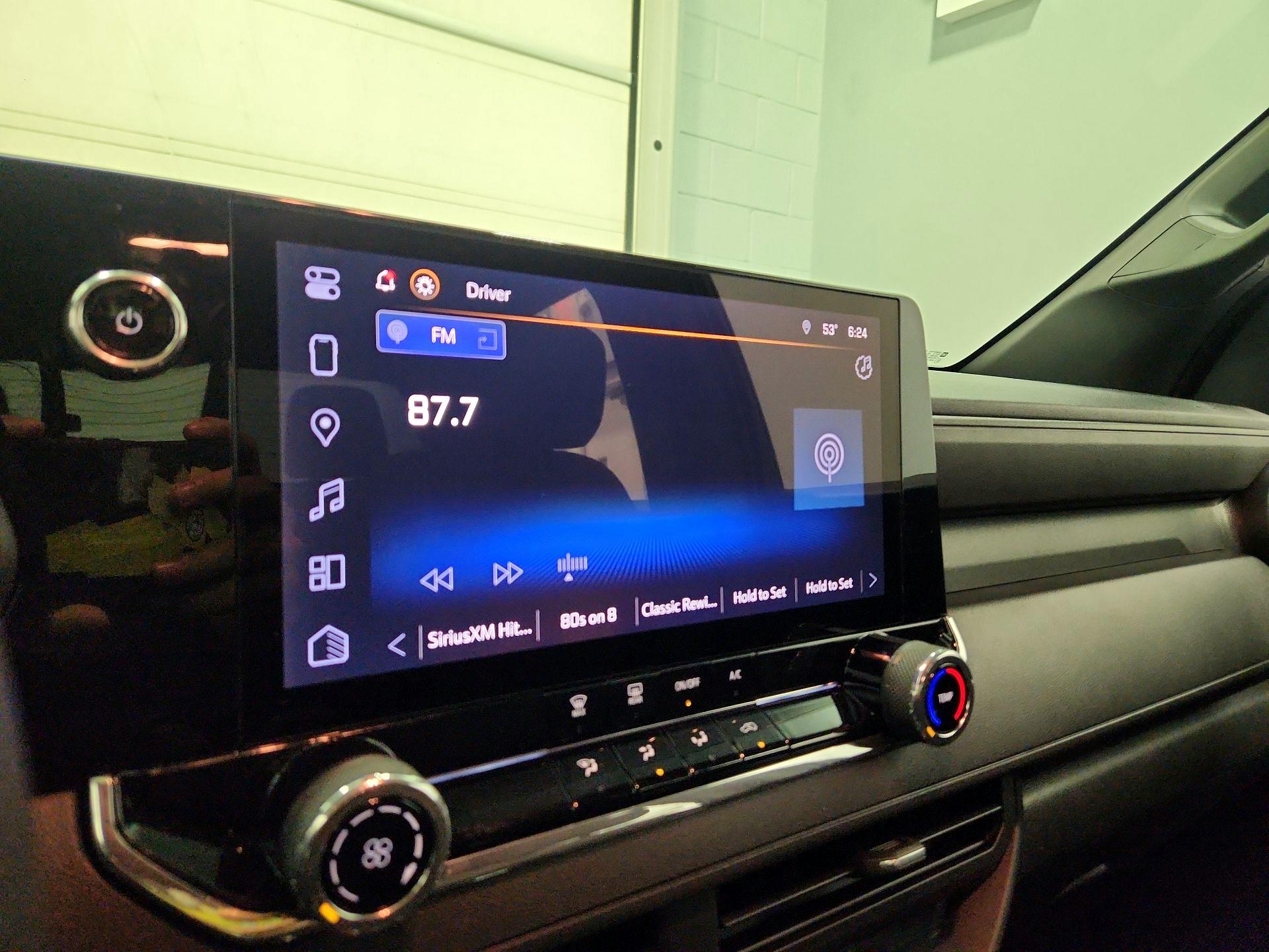 Thumbnail: 2024 Chevrolet Colorado - 16