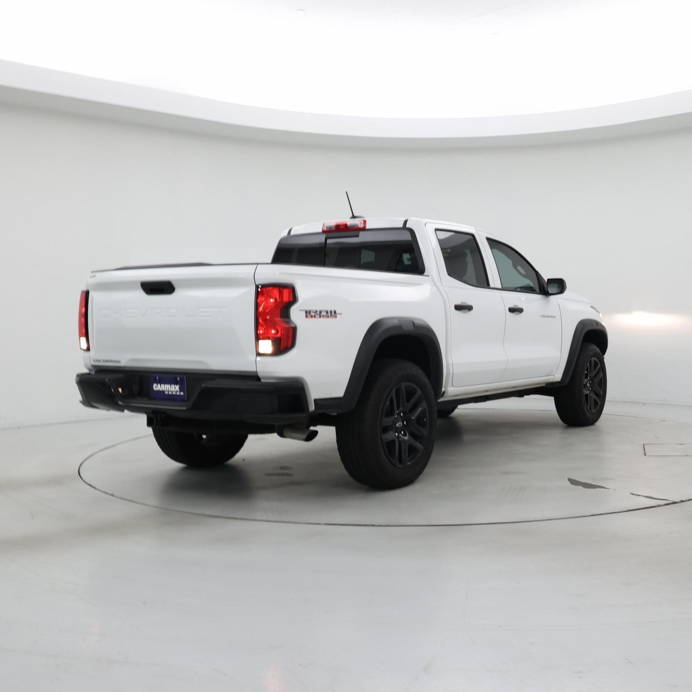 Thumbnail: 2024 Chevrolet Colorado - 8