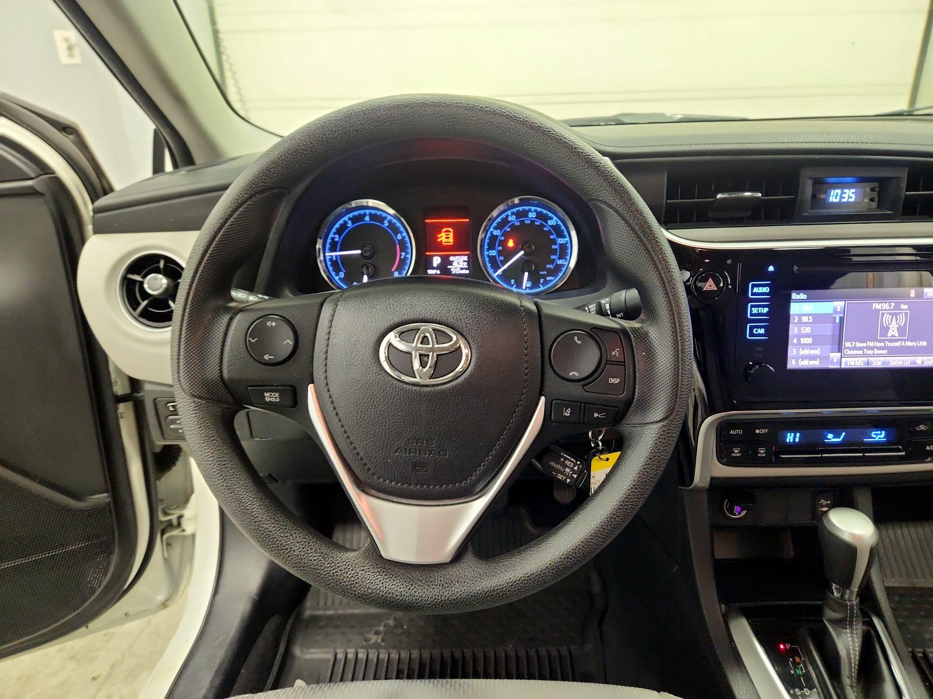 Thumbnail: 2017 Toyota Corolla - 10