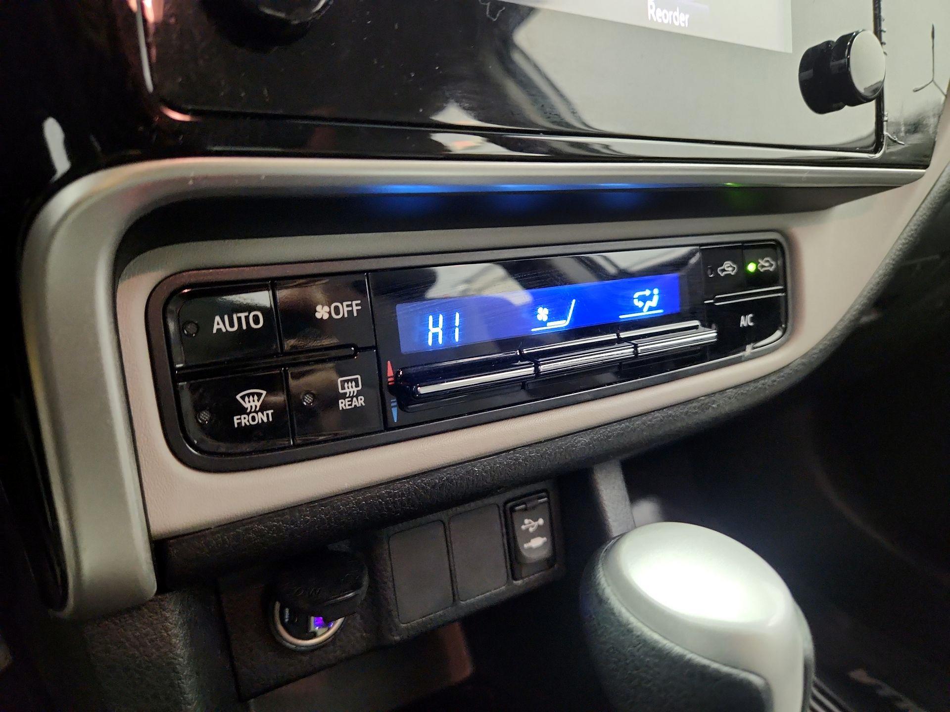 Thumbnail: 2017 Toyota Corolla - 16