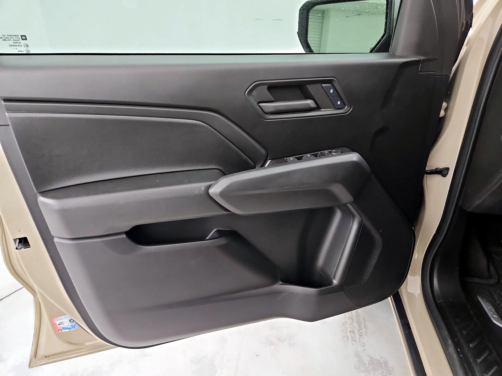 Thumbnail: 2024 Chevrolet Colorado - 12