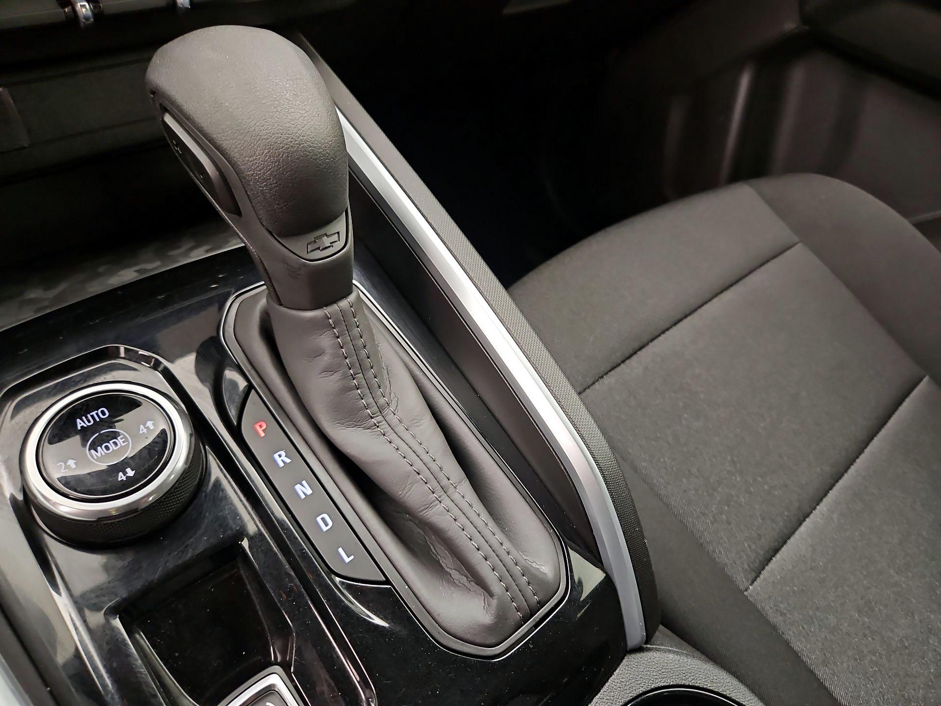 Thumbnail: 2024 Chevrolet Colorado - 18