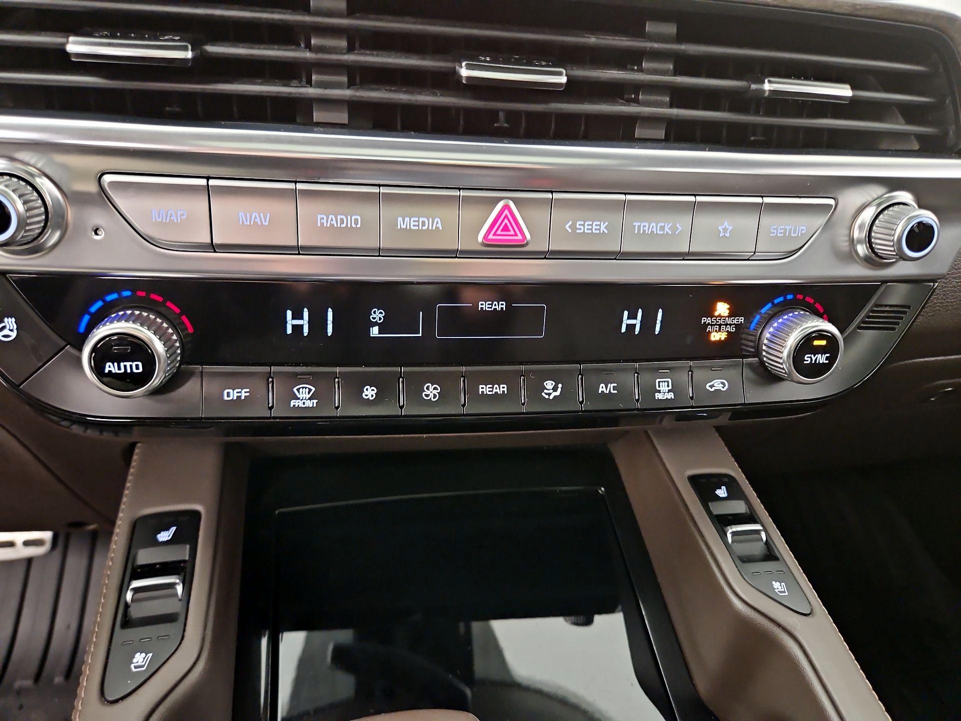 Thumbnail: 2022 Kia Telluride - 17