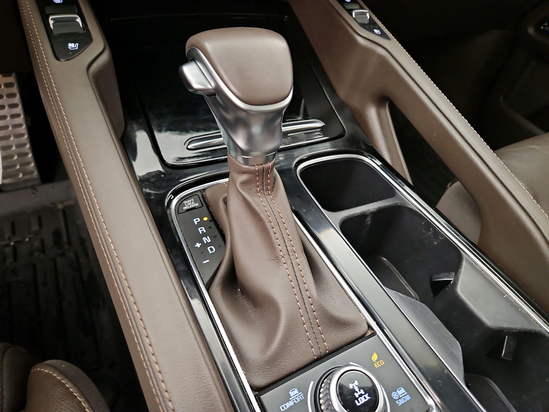 Thumbnail: 2022 Kia Telluride - 18