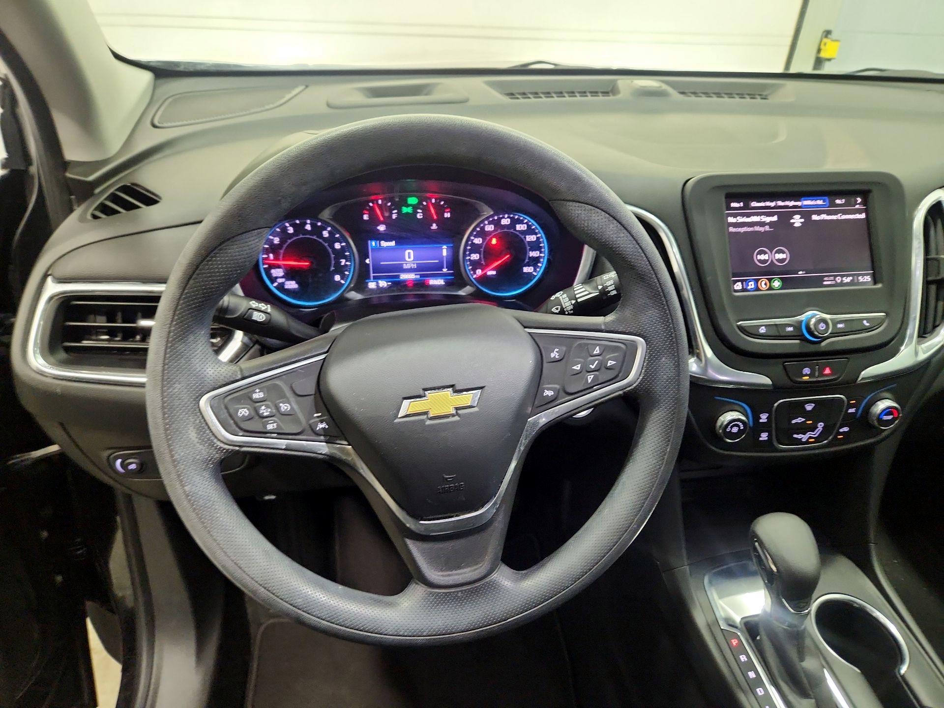 Thumbnail: 2022 Chevrolet Equinox - 10