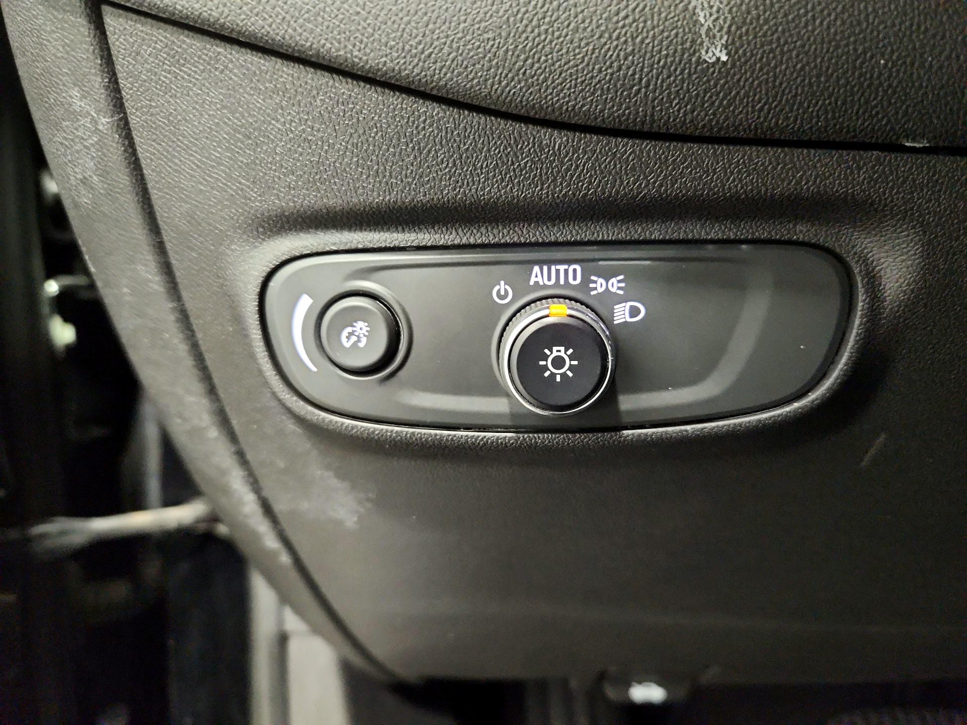 Thumbnail: 2022 Chevrolet Equinox - 13