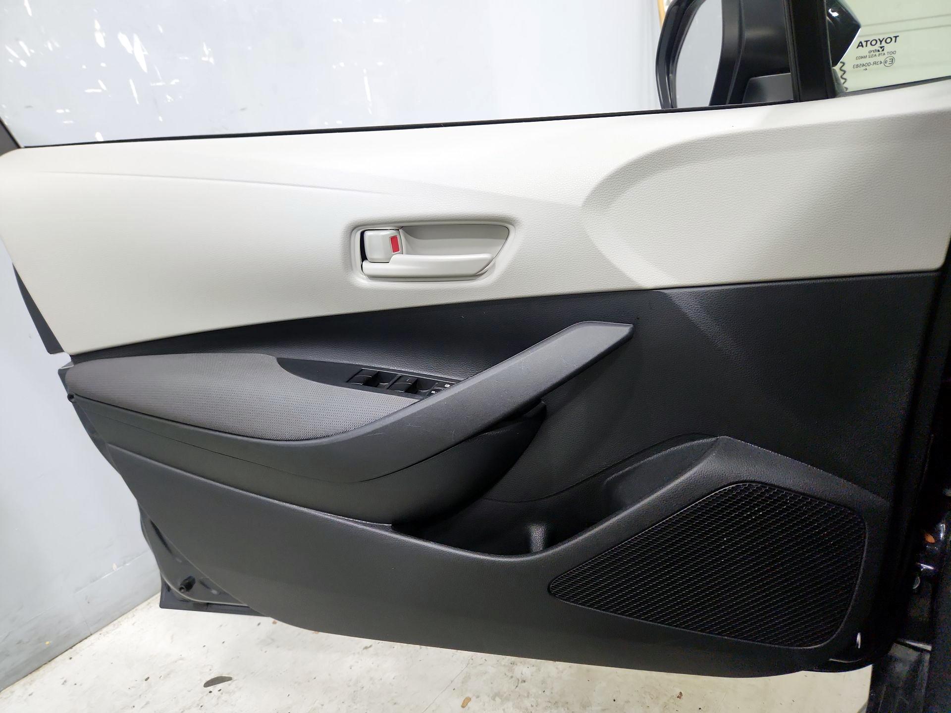 Thumbnail: 2025 Toyota Corolla - 12