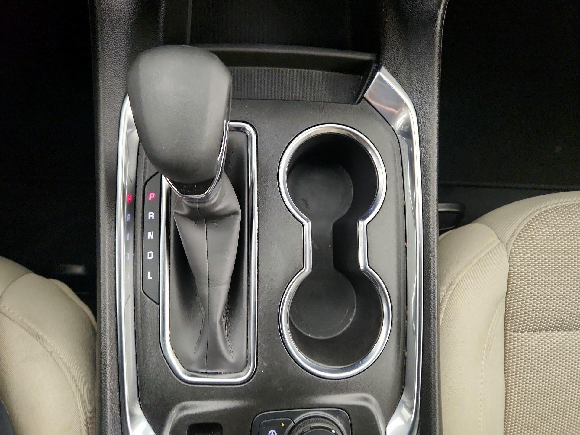 Thumbnail: 2022 Chevrolet Traverse - 15