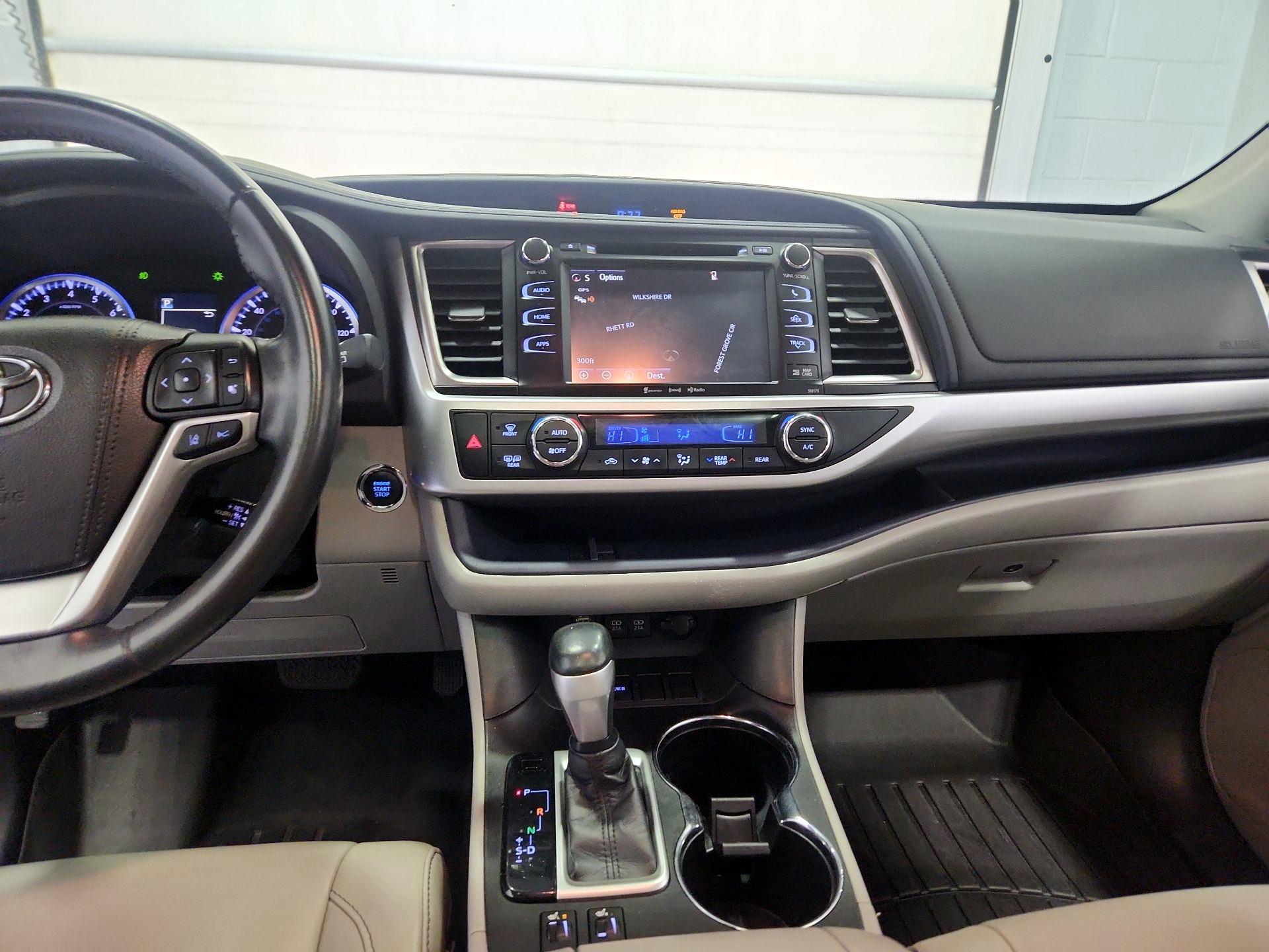 Thumbnail: 2018 Toyota Highlander - 9