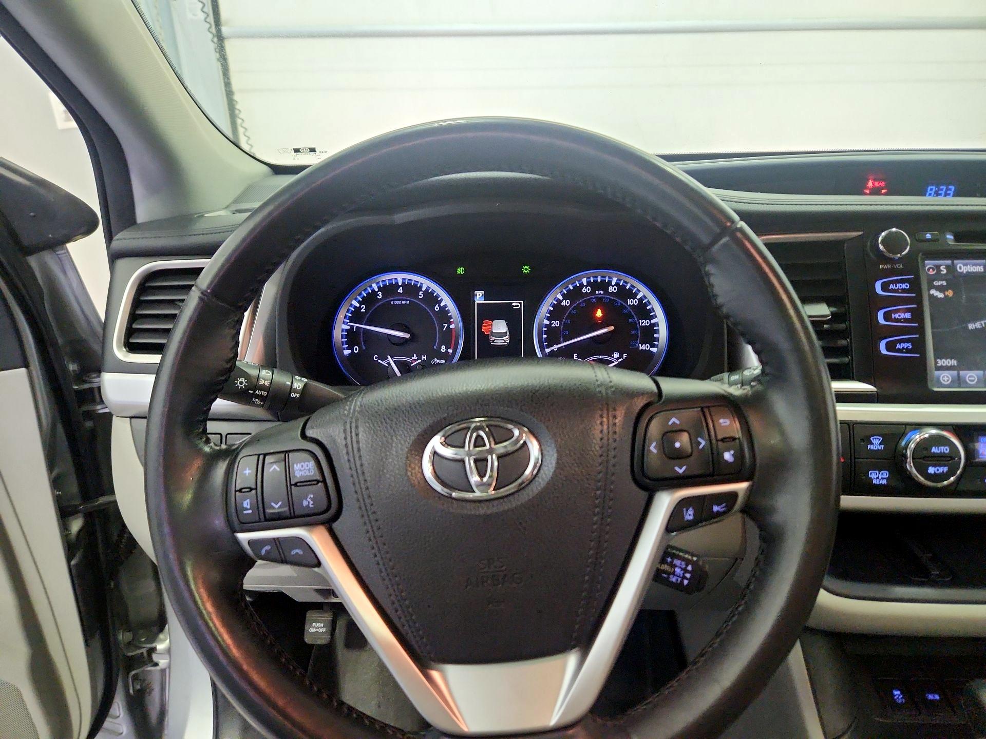 Thumbnail: 2018 Toyota Highlander - 10