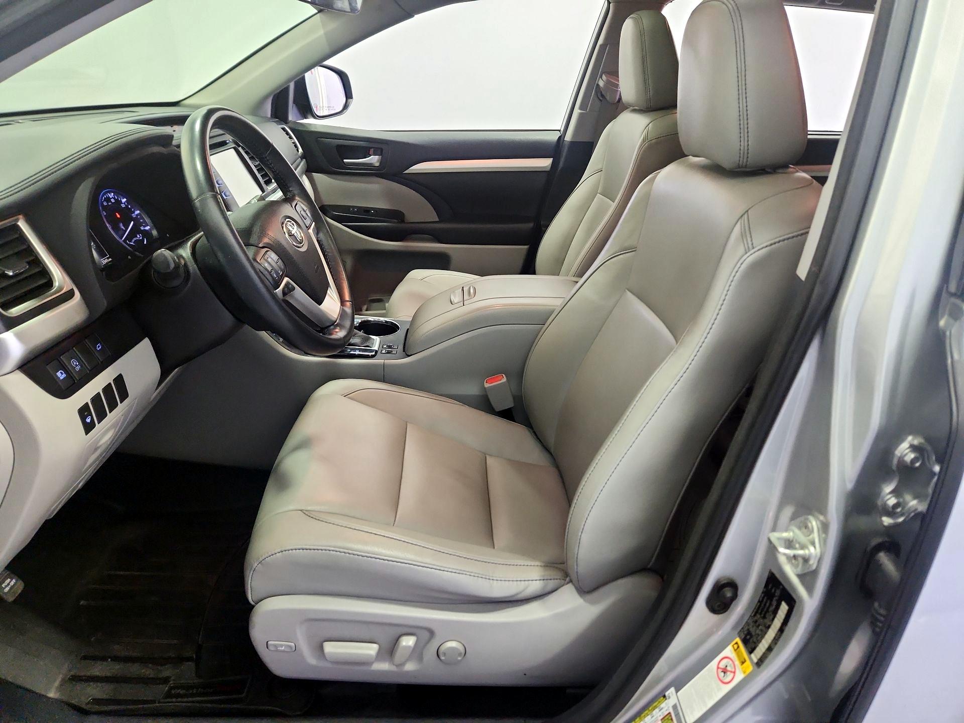 Thumbnail: 2018 Toyota Highlander - 11