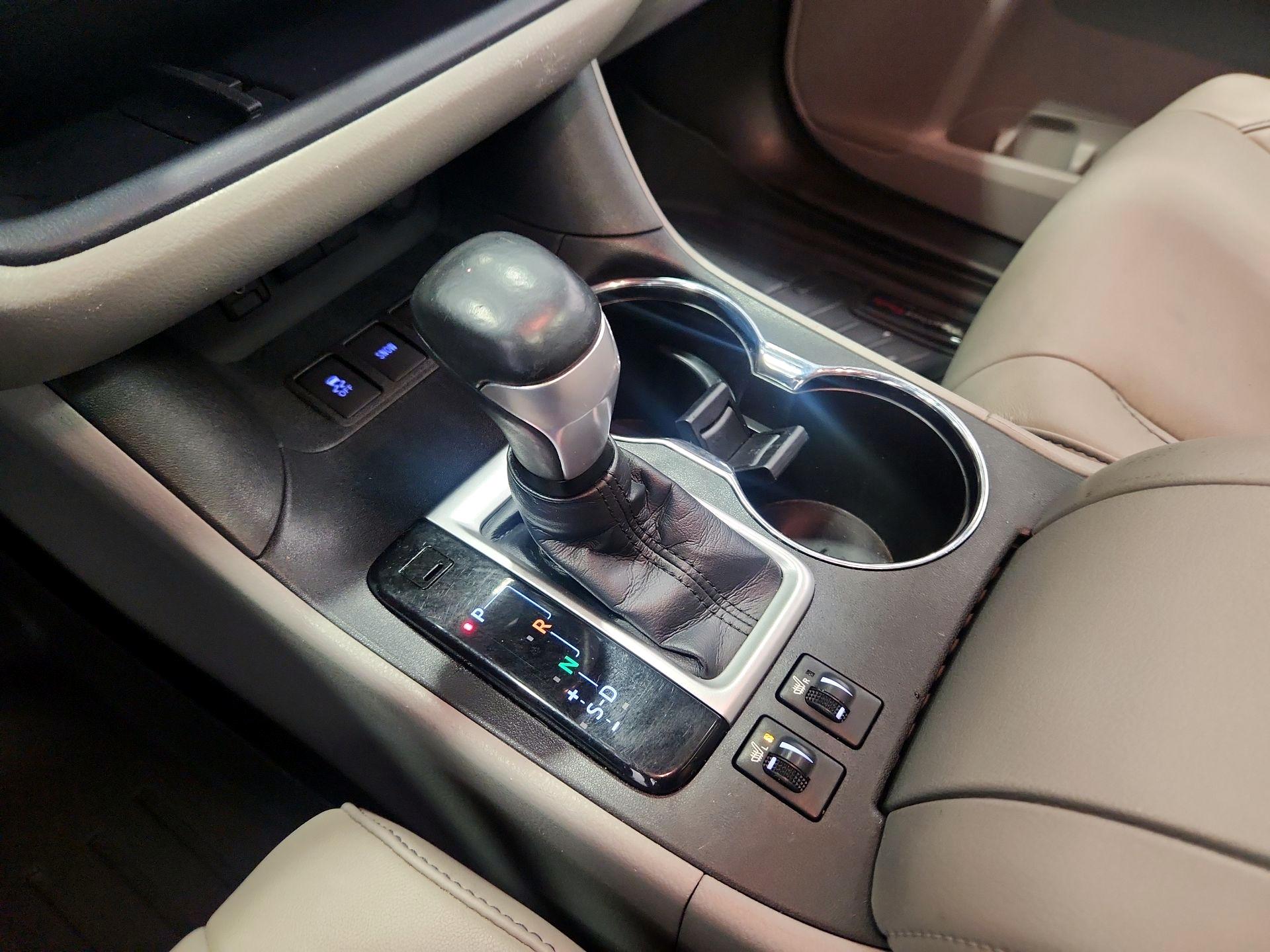 Thumbnail: 2018 Toyota Highlander - 18