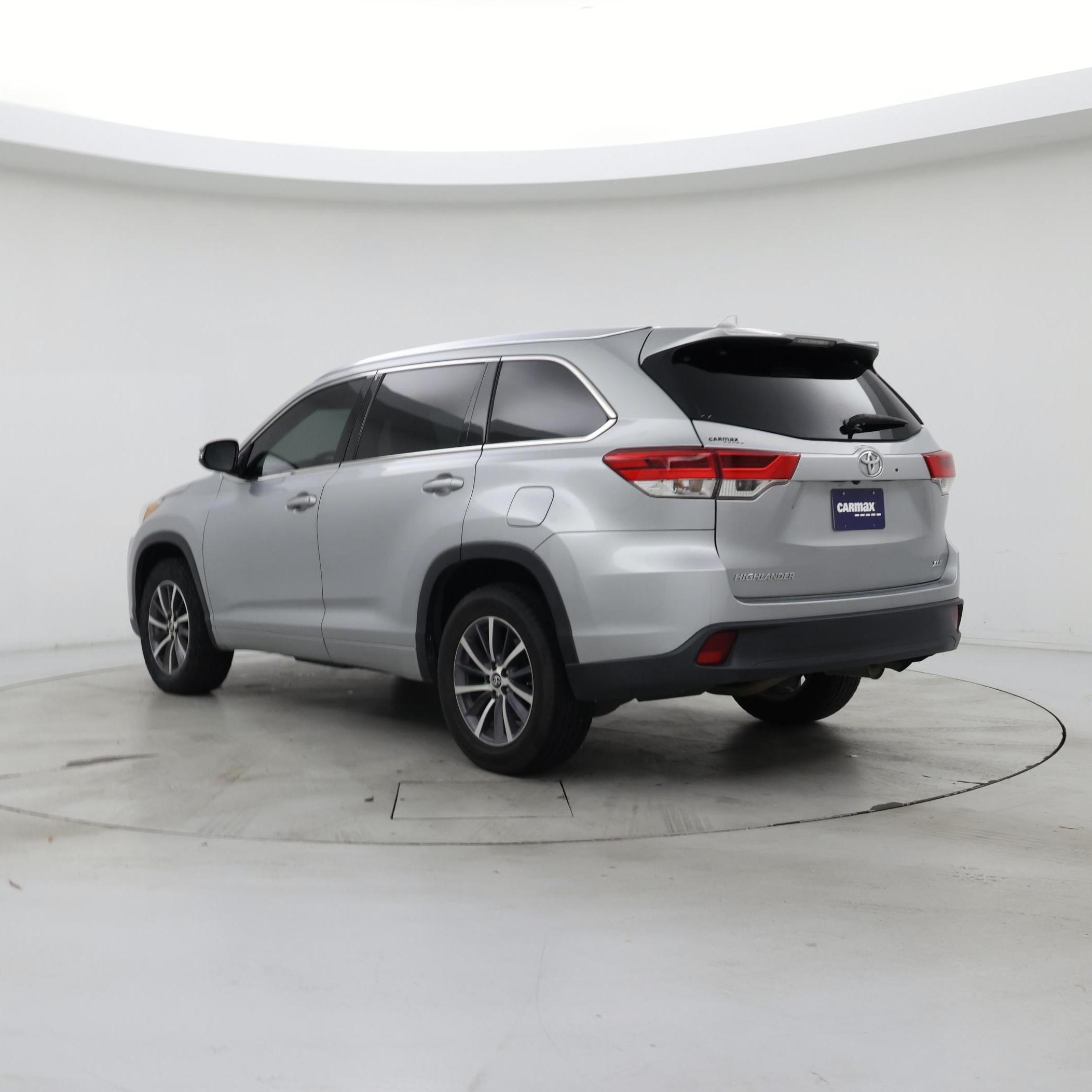 Thumbnail: 2018 Toyota Highlander - 2