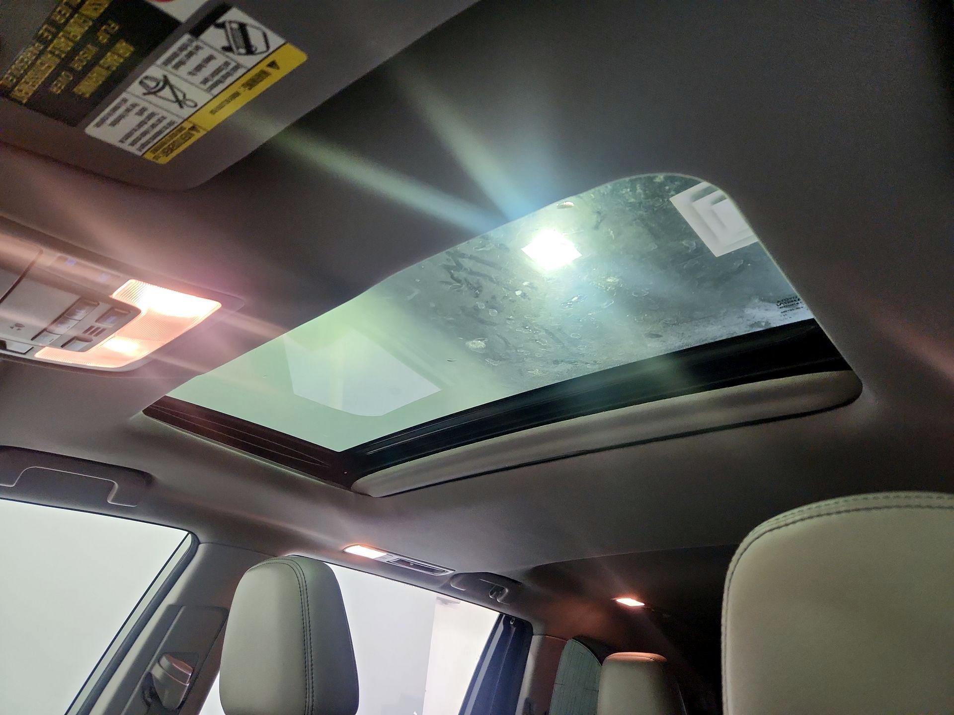 Thumbnail: 2018 Toyota Highlander - 20