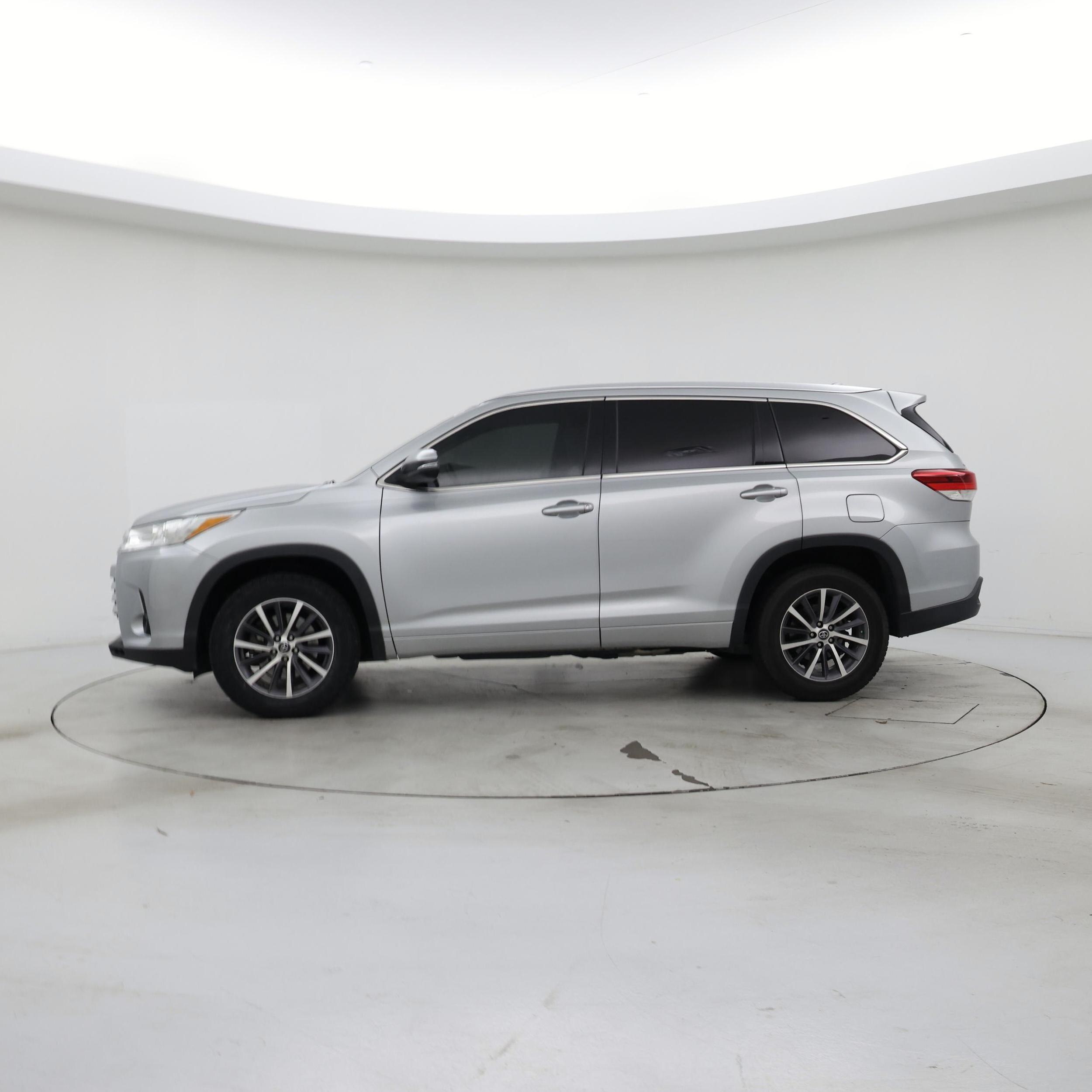 Thumbnail: 2018 Toyota Highlander - 3