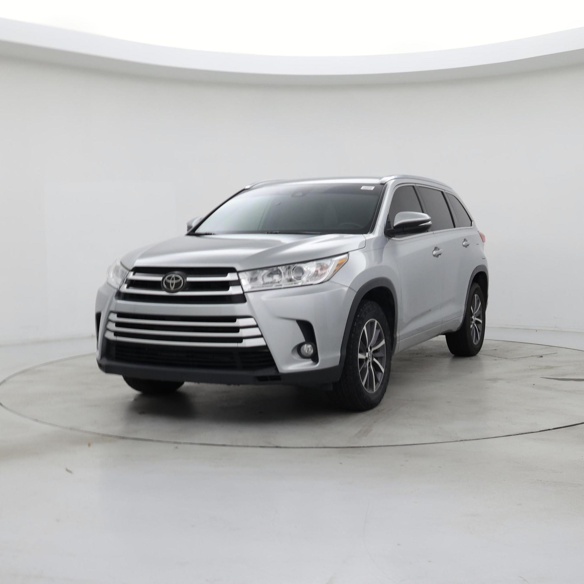 Thumbnail: 2018 Toyota Highlander - 4