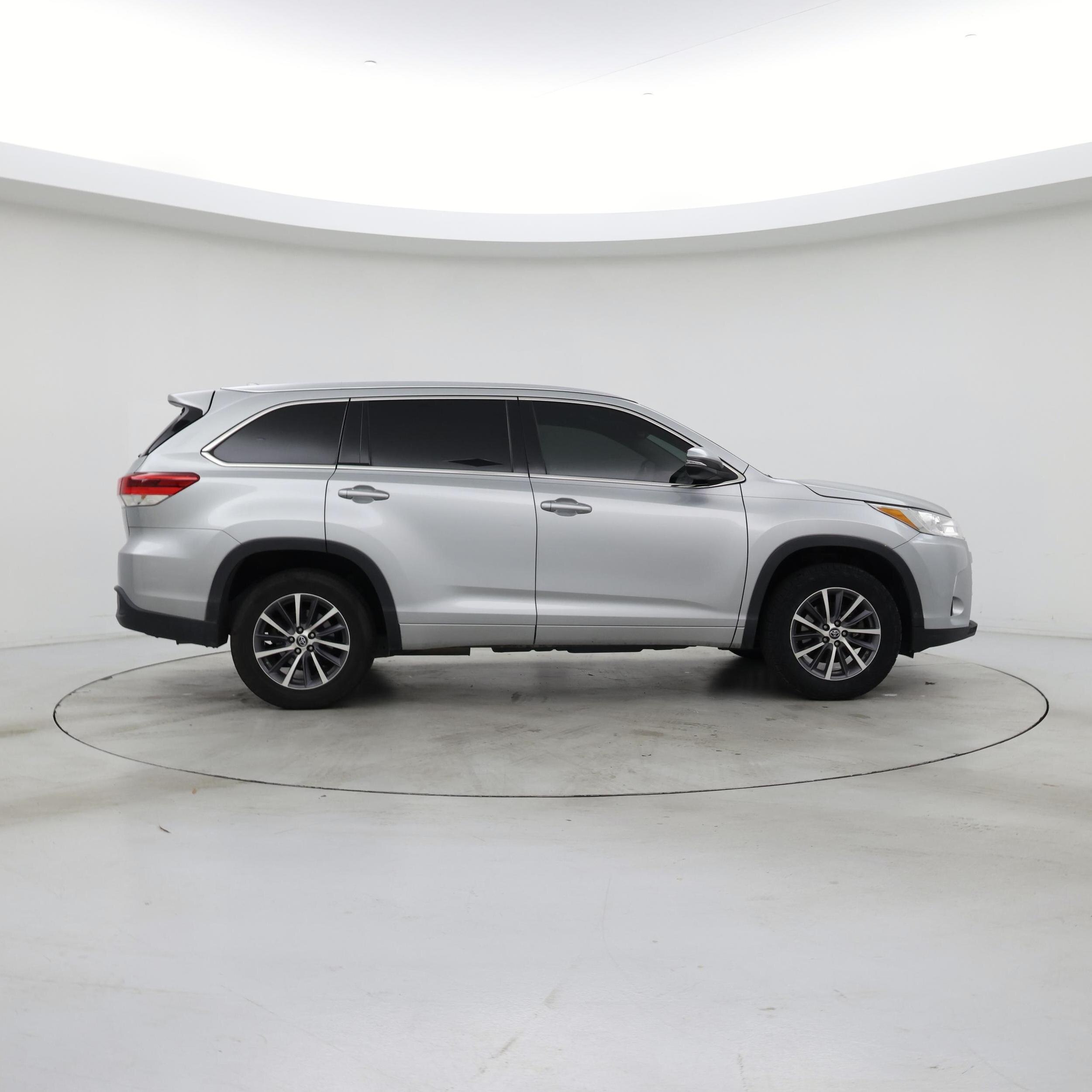 Thumbnail: 2018 Toyota Highlander - 7