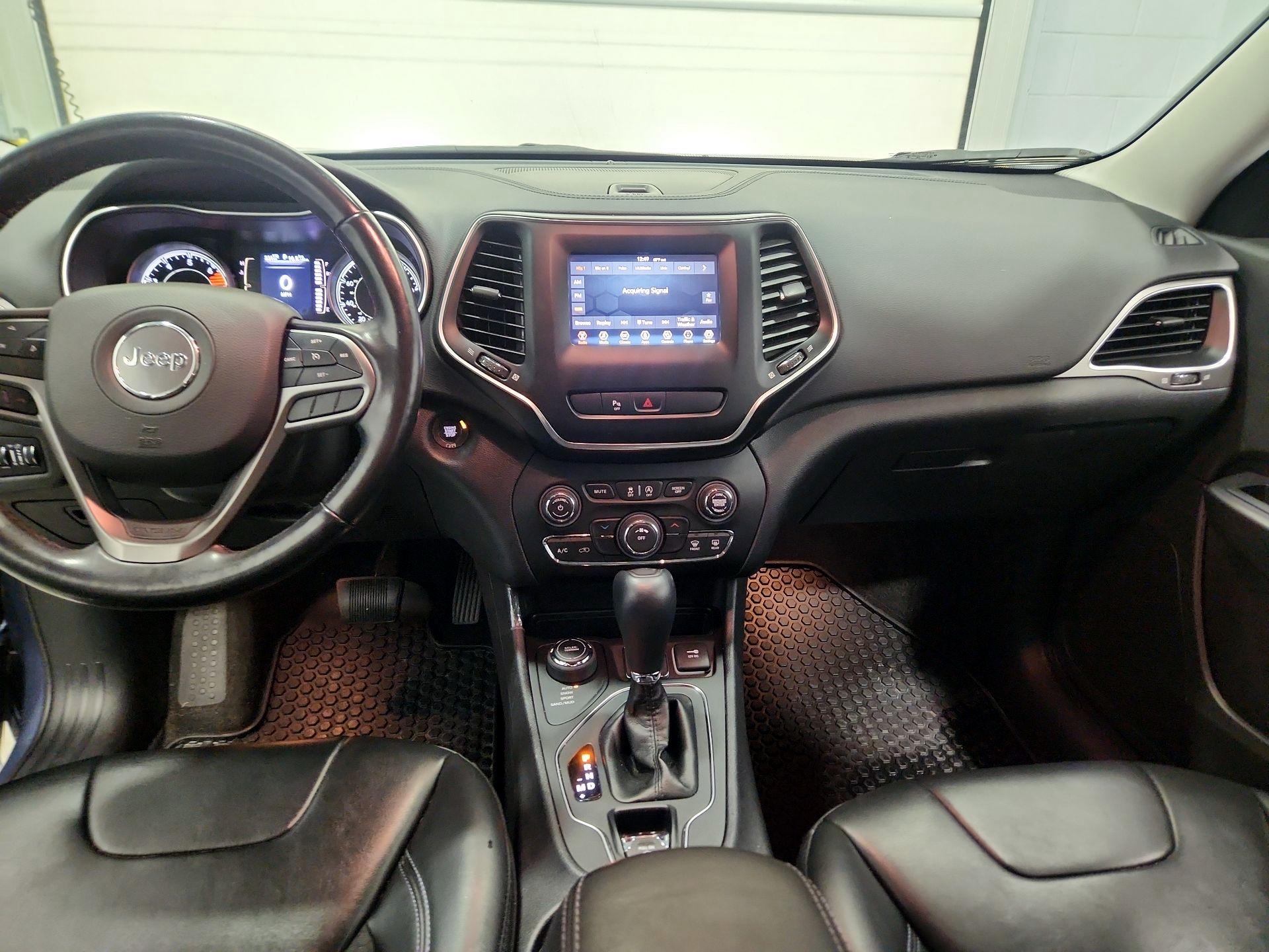 Thumbnail: 2020 Jeep Cherokee - 9