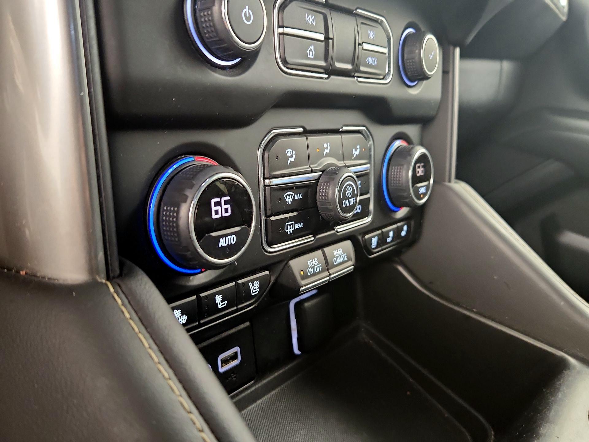 Thumbnail: 2023 Chevrolet Suburban - 16