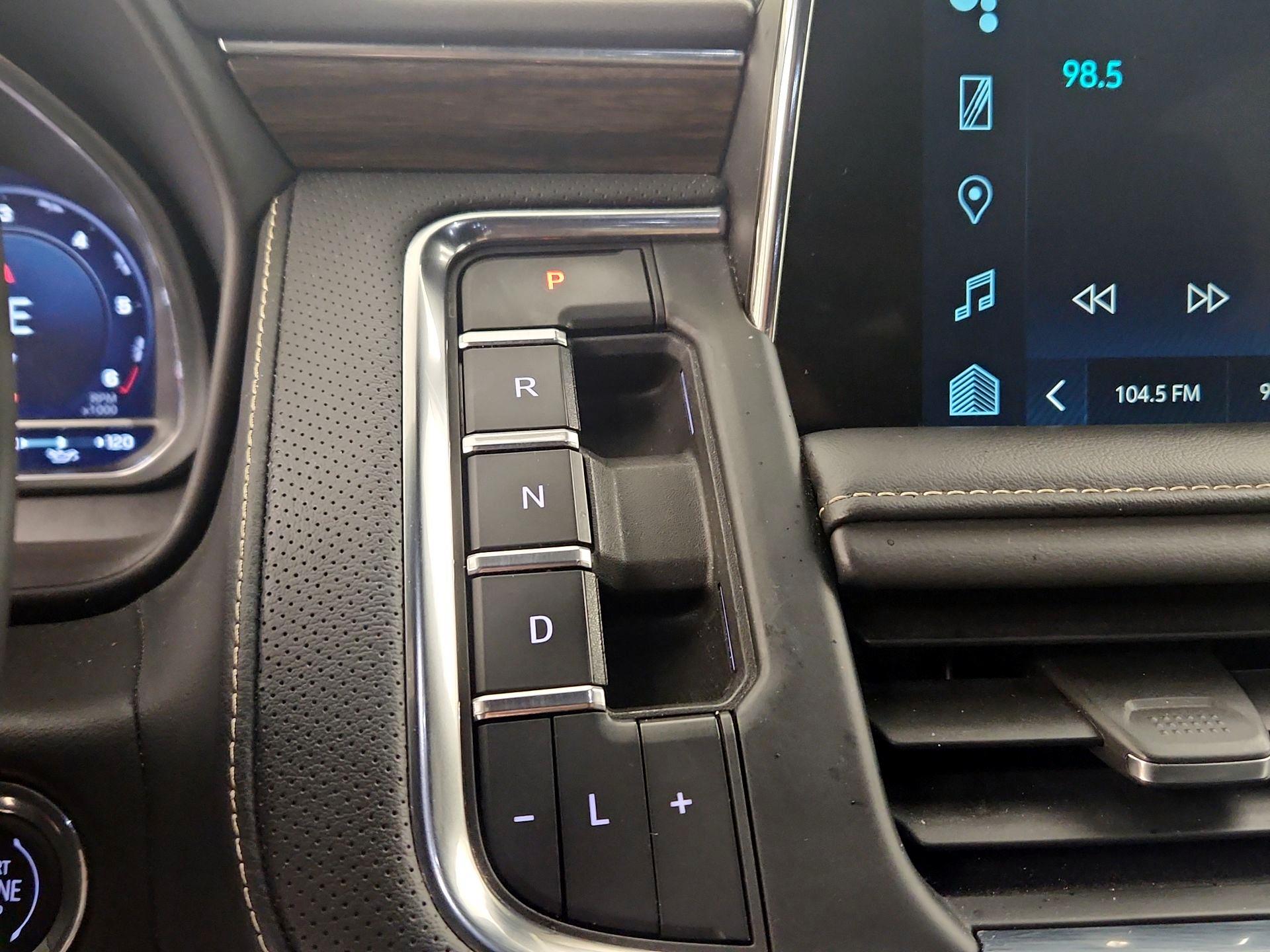 Thumbnail: 2023 Chevrolet Suburban - 17