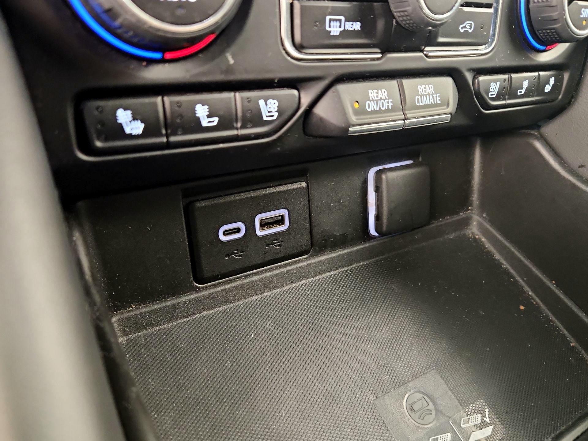 Thumbnail: 2023 Chevrolet Suburban - 18