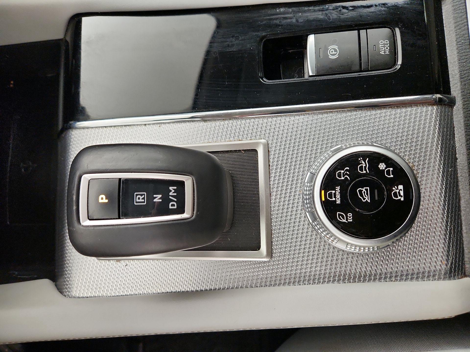 Thumbnail: 2022 Mitsubishi Outlander - 18