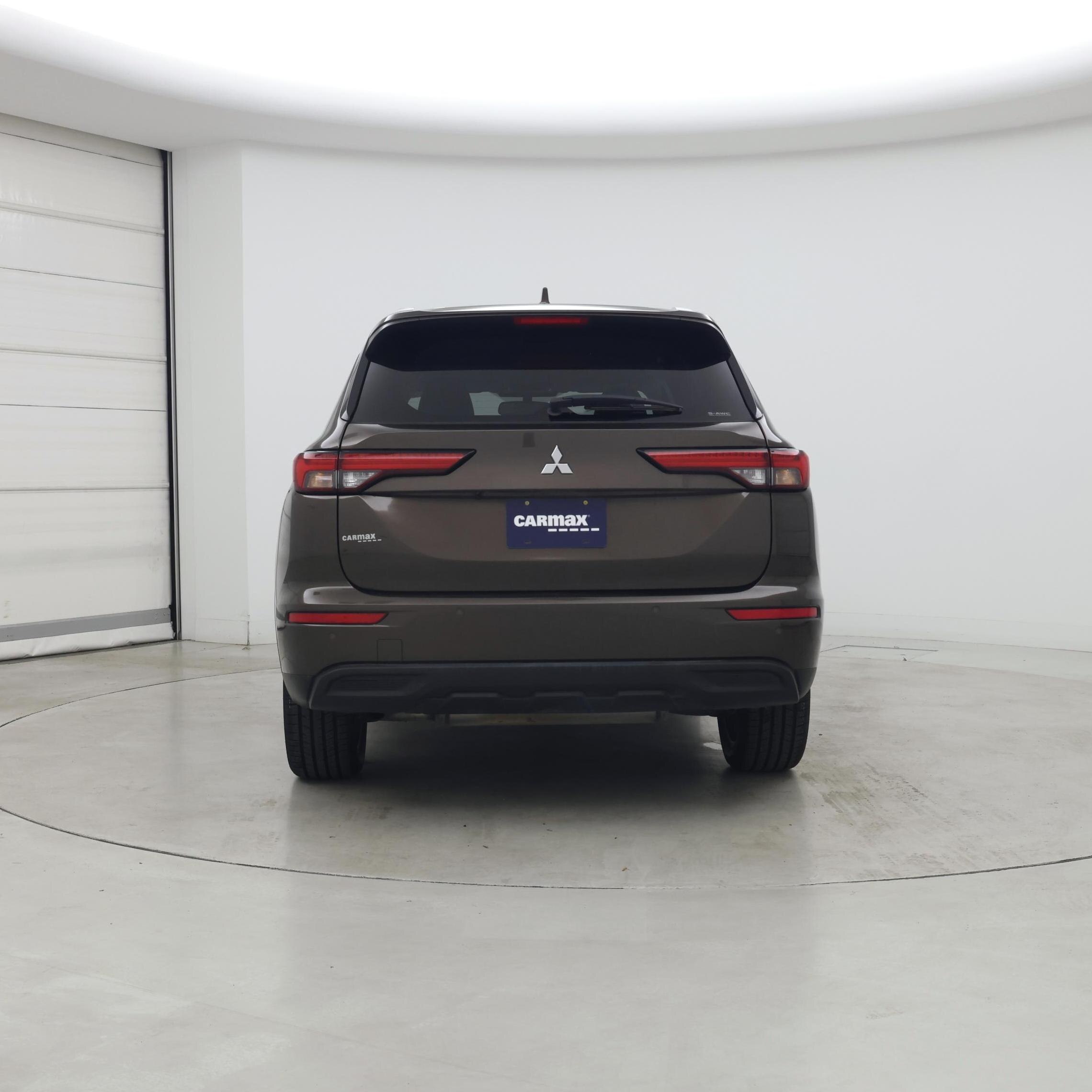 Thumbnail: 2022 Mitsubishi Outlander - 6