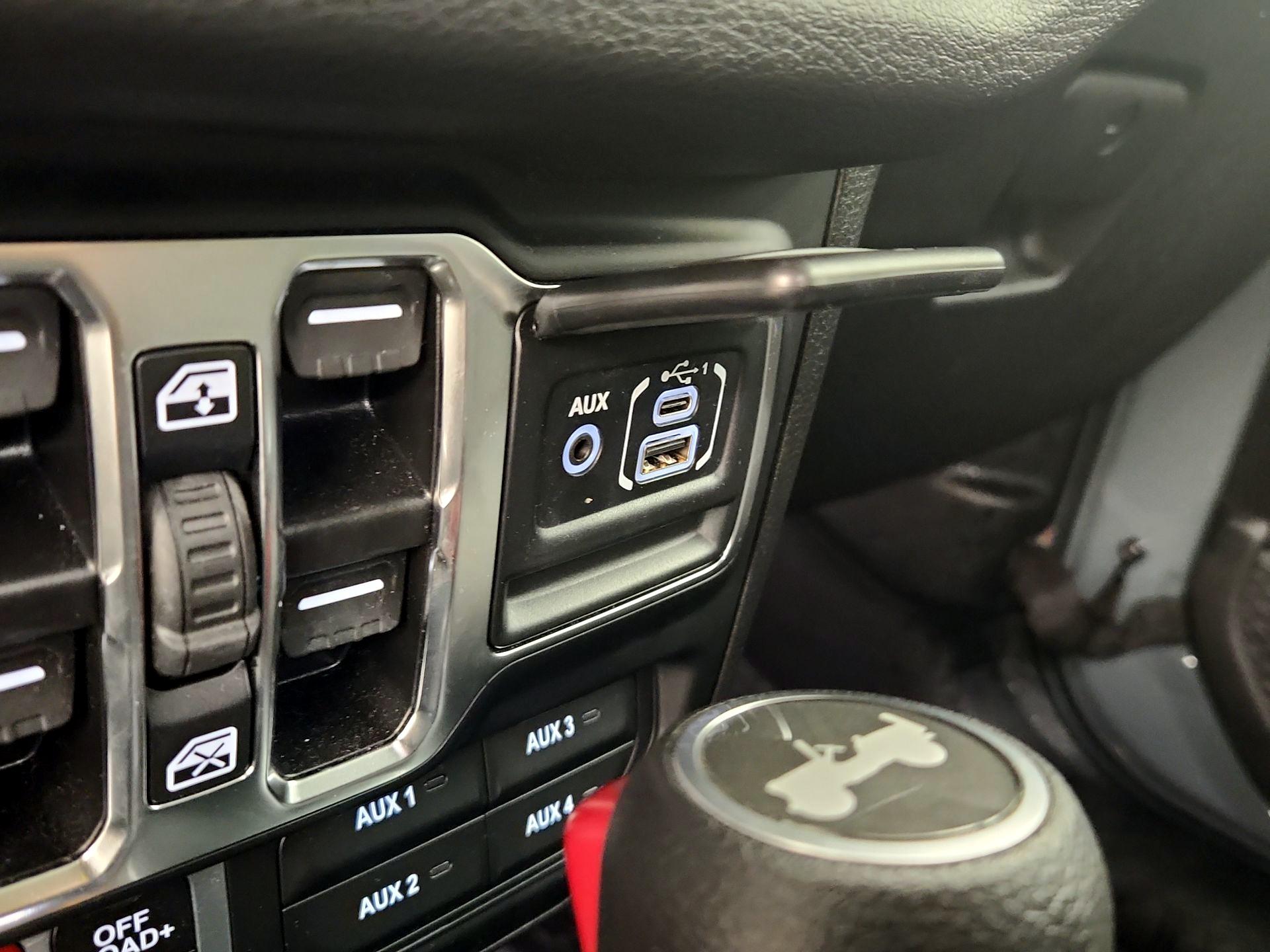 Thumbnail: 2024 Jeep Wrangler - 18