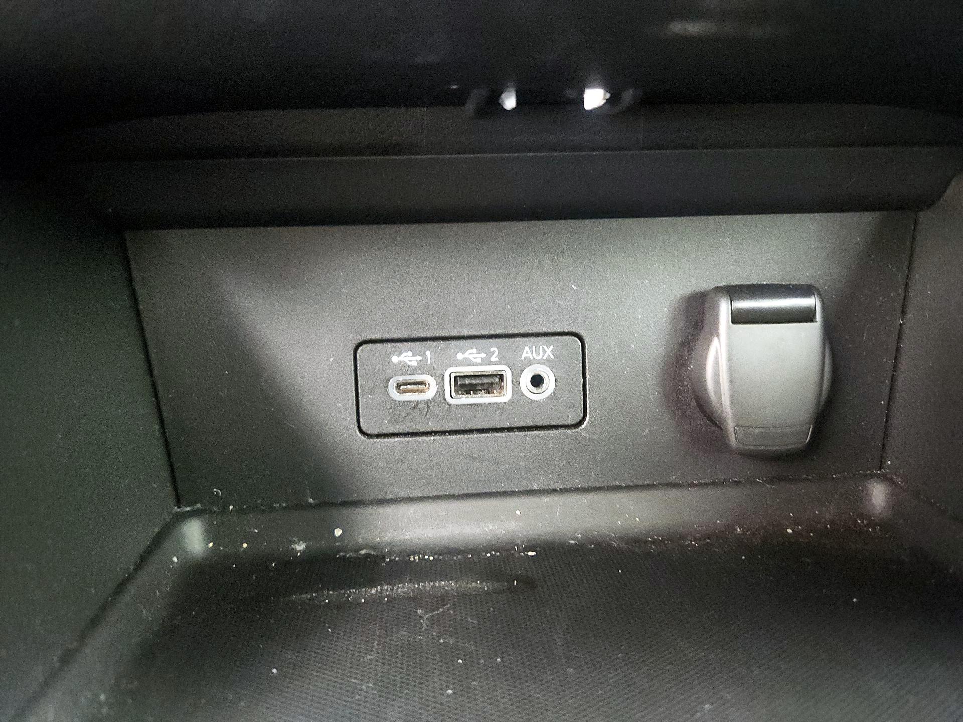 Thumbnail: 2022 Nissan Sentra - 18