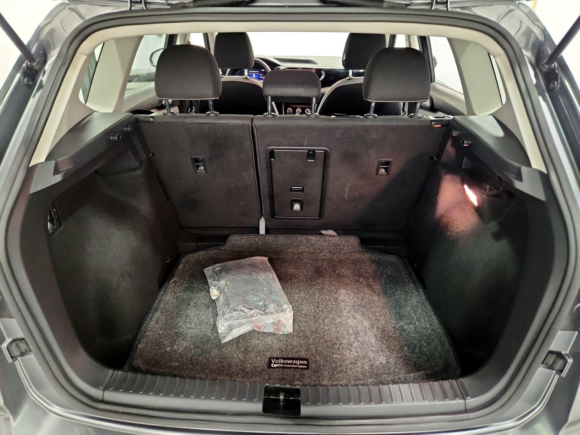 Thumbnail: 2023 Volkswagen Taos - 20