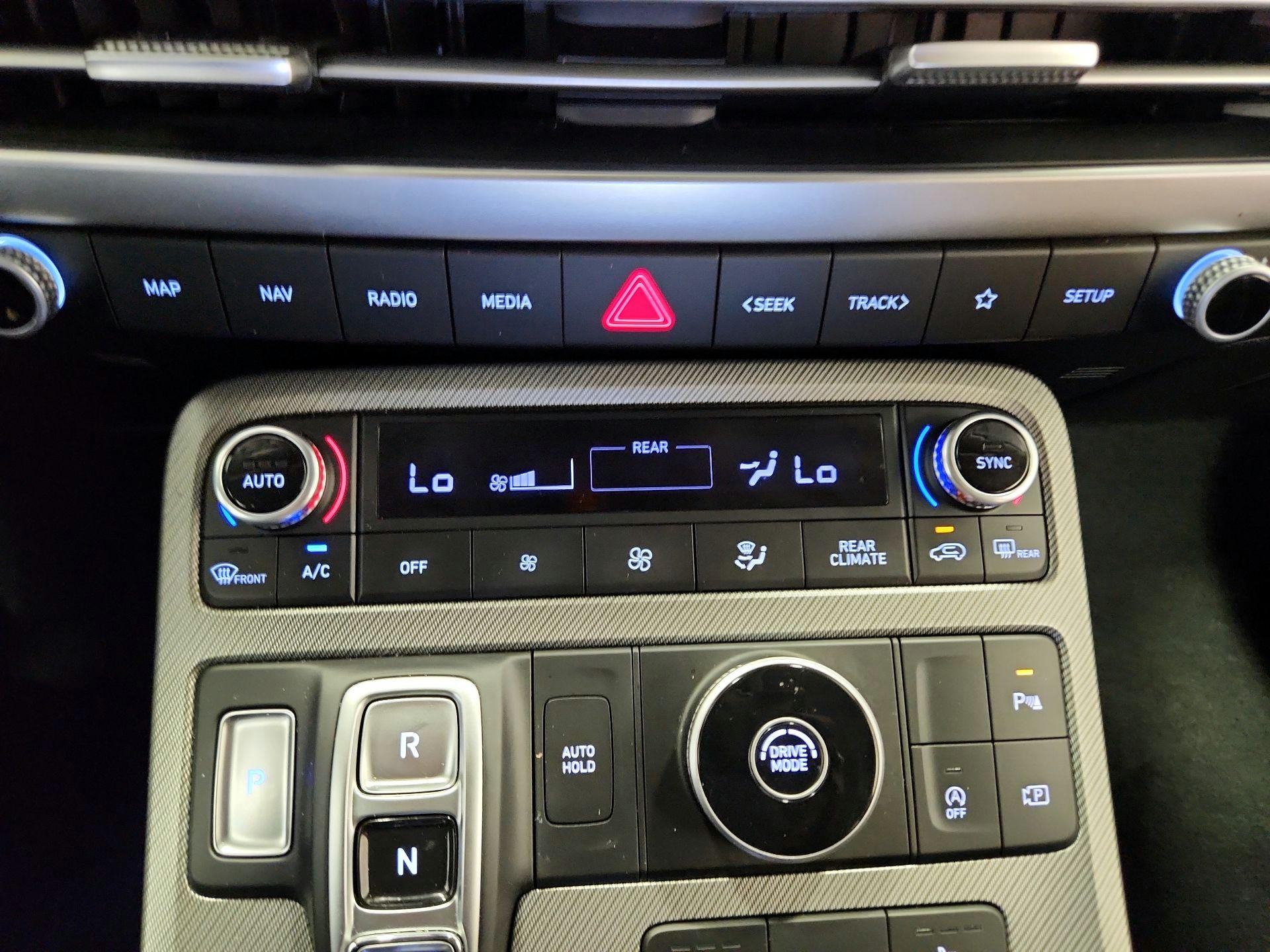 Thumbnail: 2024 Hyundai Palisade - 16