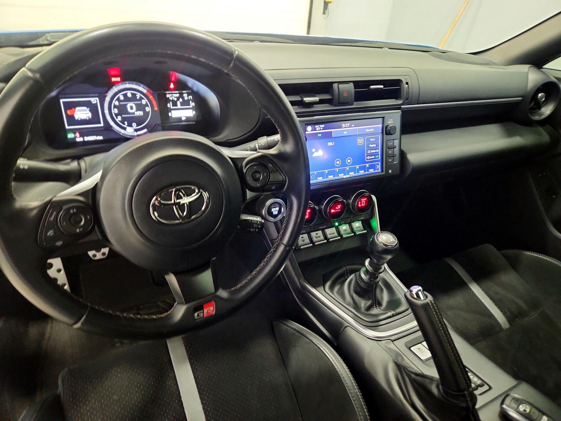 Thumbnail: 2023 Toyota GR86 - 9