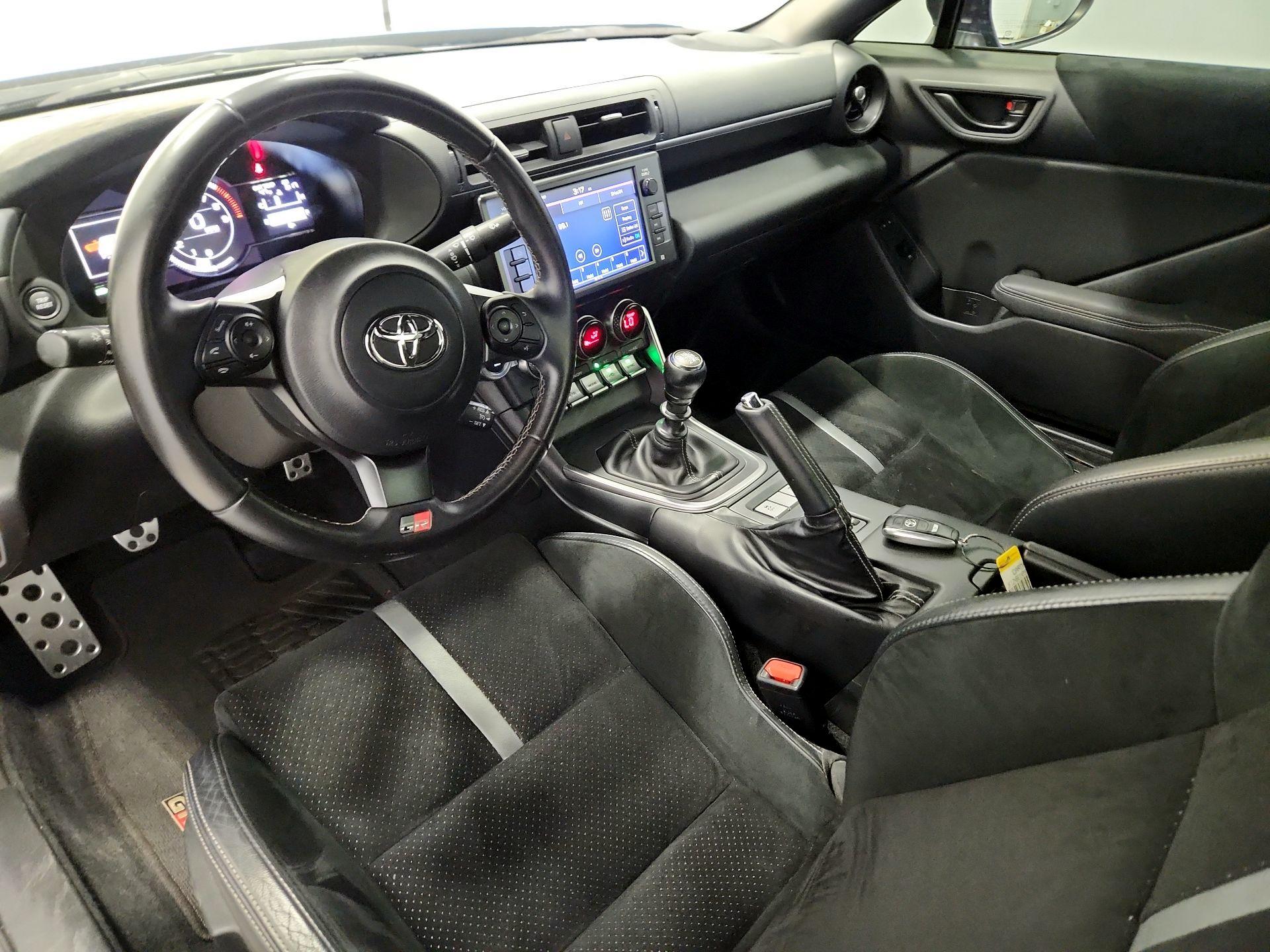 Thumbnail: 2023 Toyota GR86 - 11