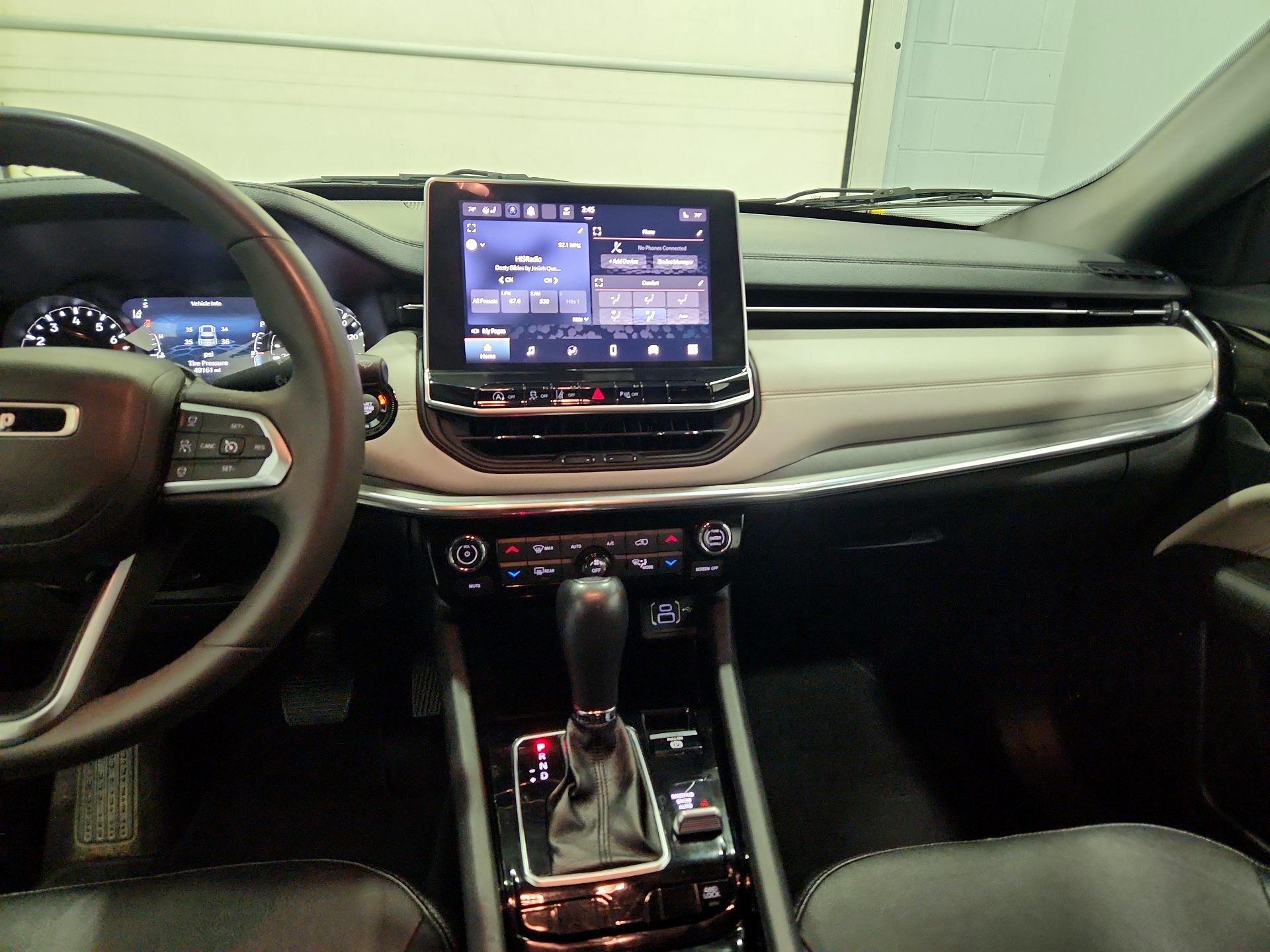 Thumbnail: 2023 Jeep Compass - 9