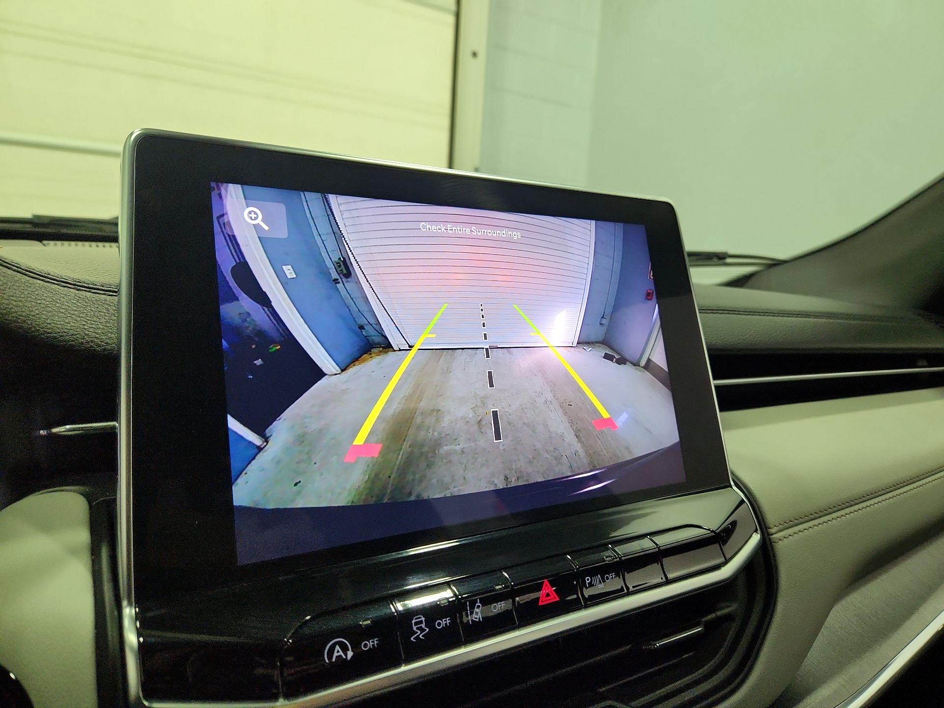 Thumbnail: 2023 Jeep Compass - 14