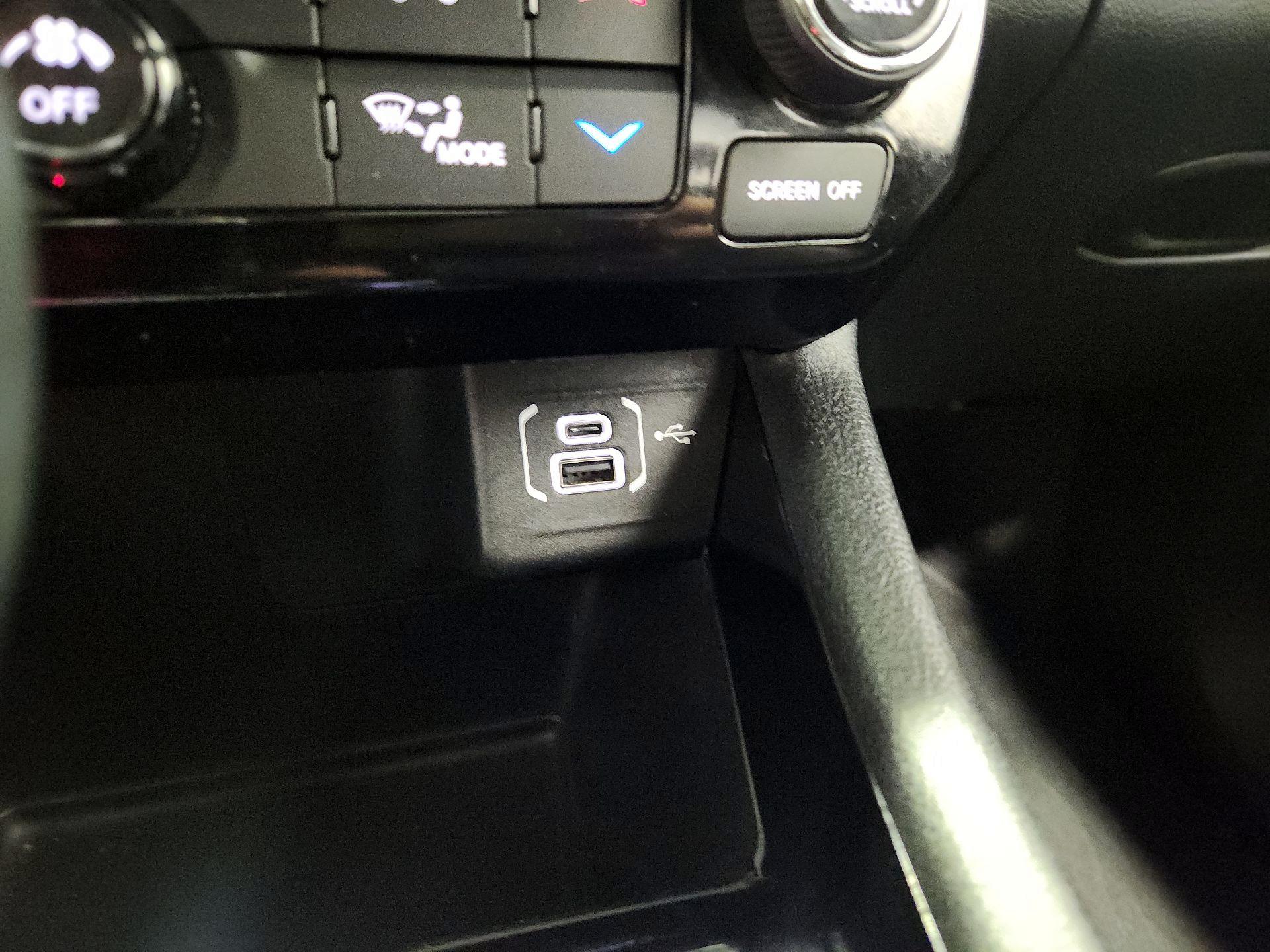 Thumbnail: 2023 Jeep Compass - 18