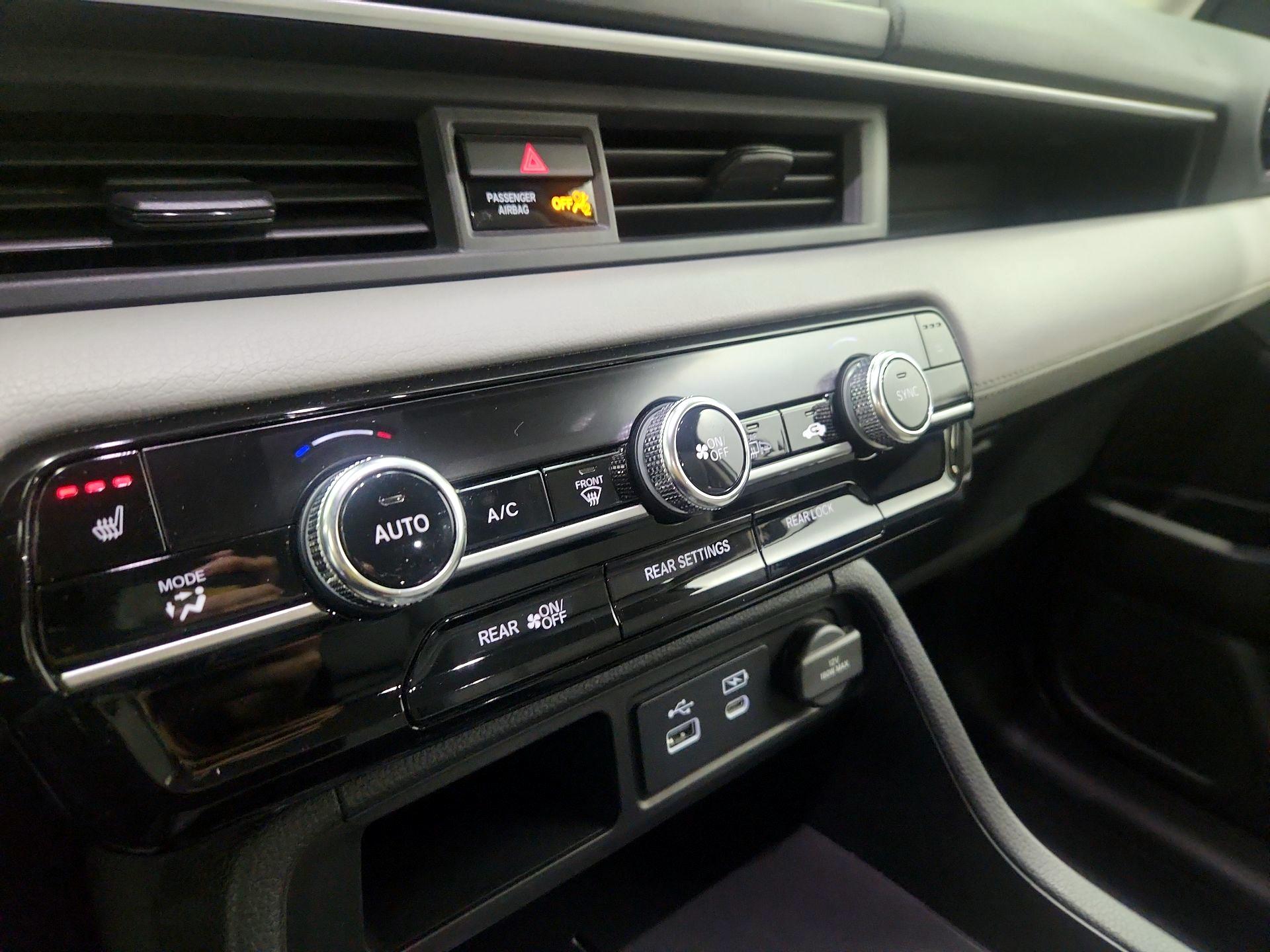 Thumbnail: 2025 Honda Pilot - 16