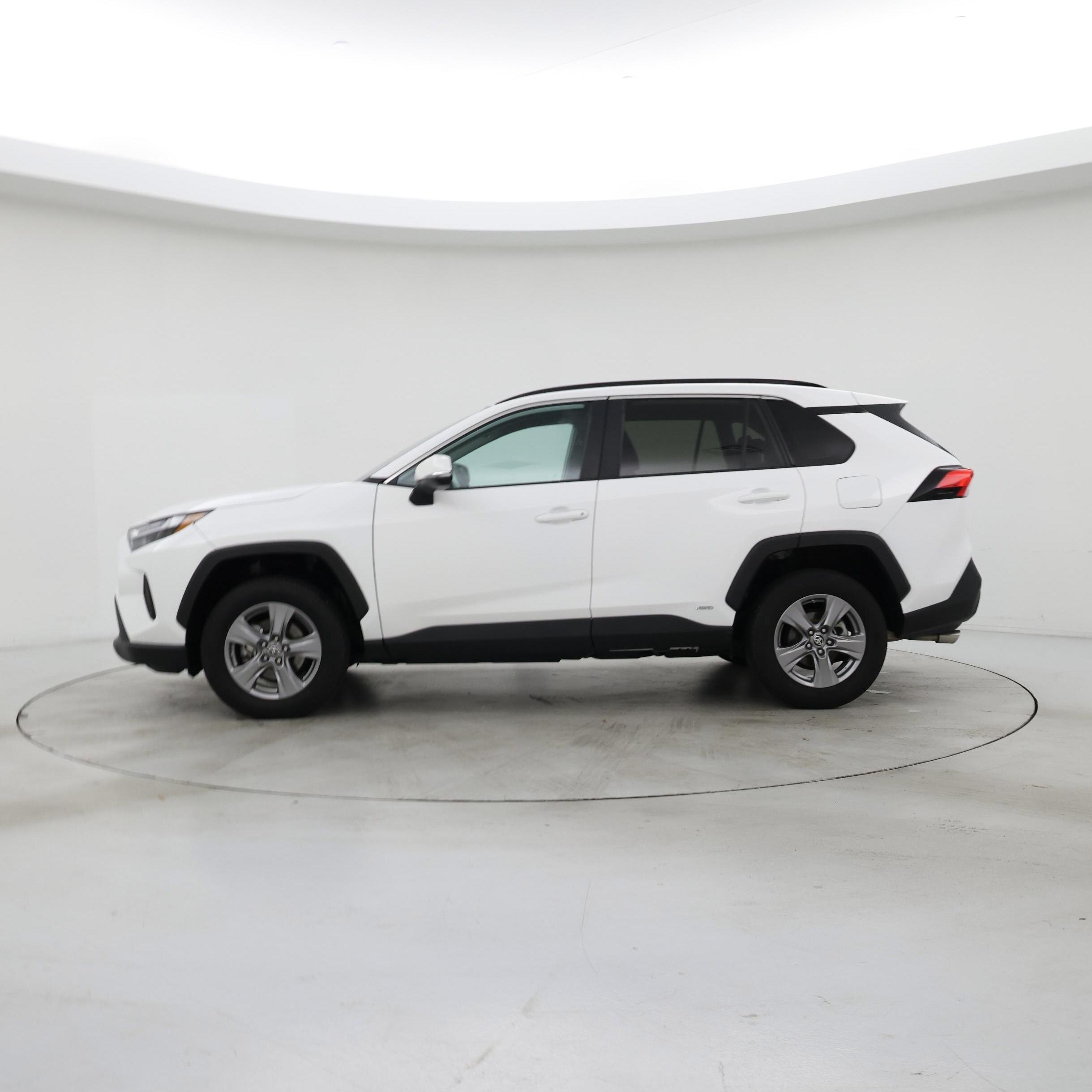 Thumbnail: 2024 Toyota RAV4 - 3