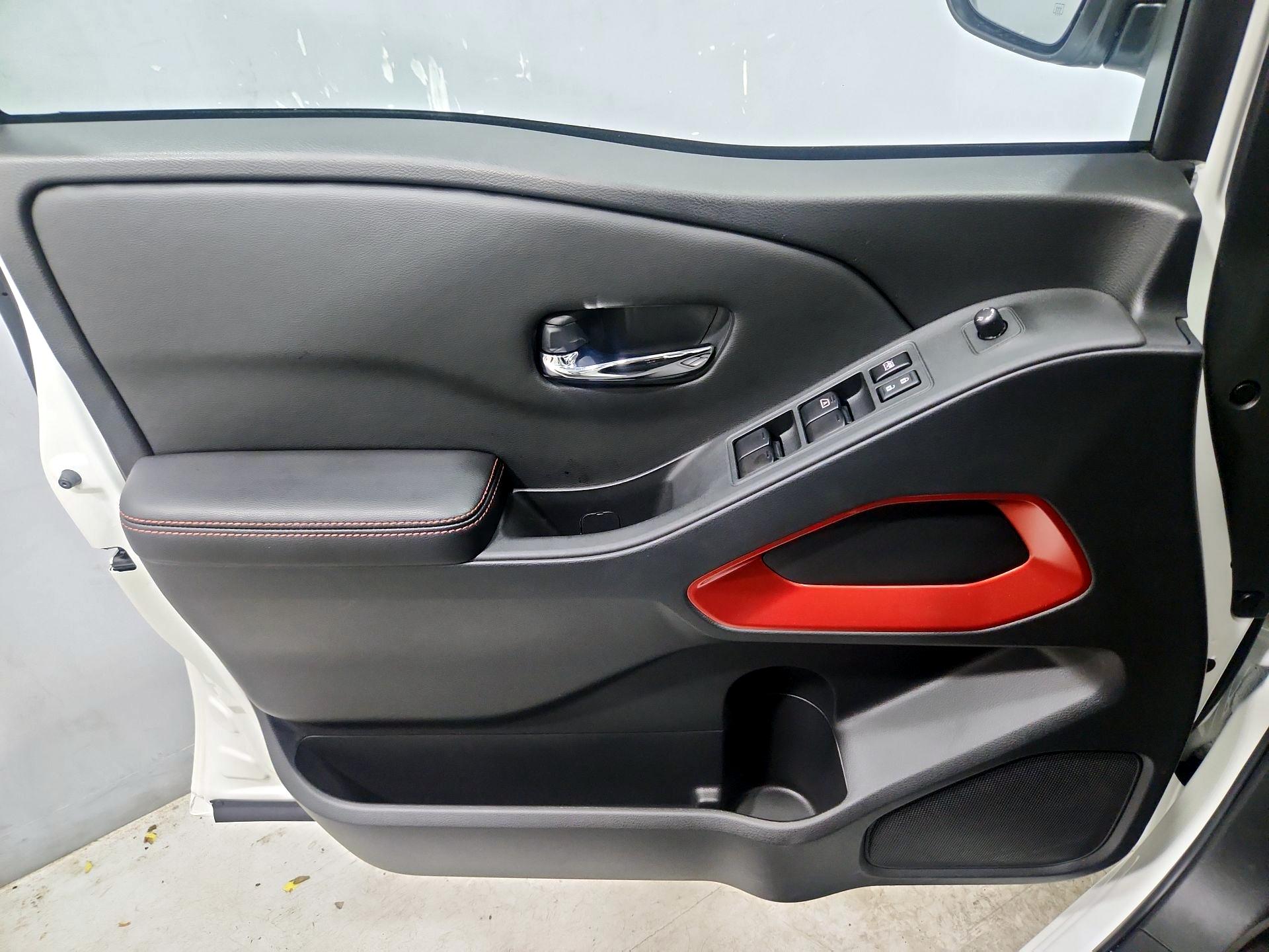 Thumbnail: 2025 Nissan Frontier - 12