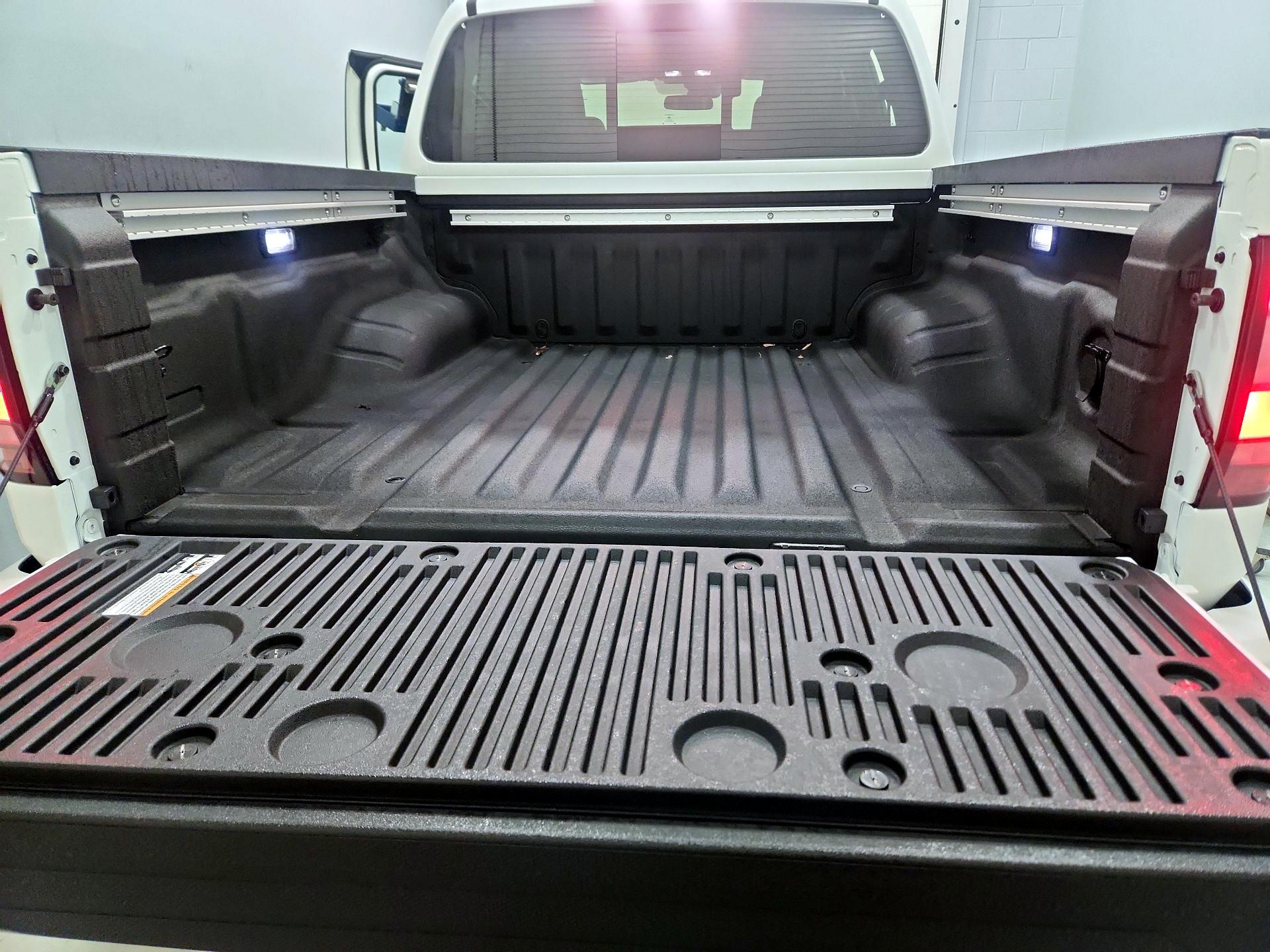 Thumbnail: 2025 Nissan Frontier - 20