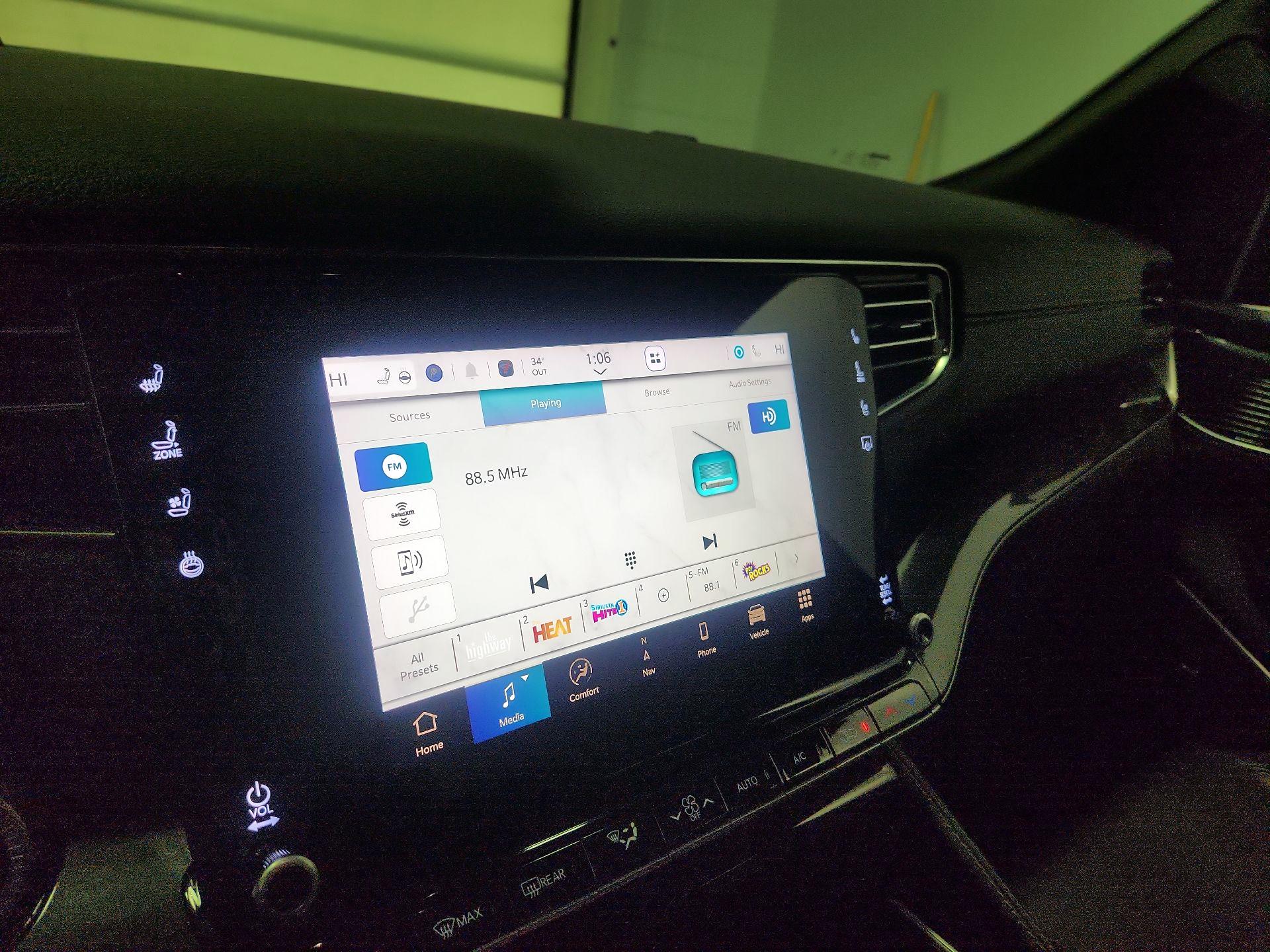 Thumbnail: 2023 Jeep Wagoneer - 16