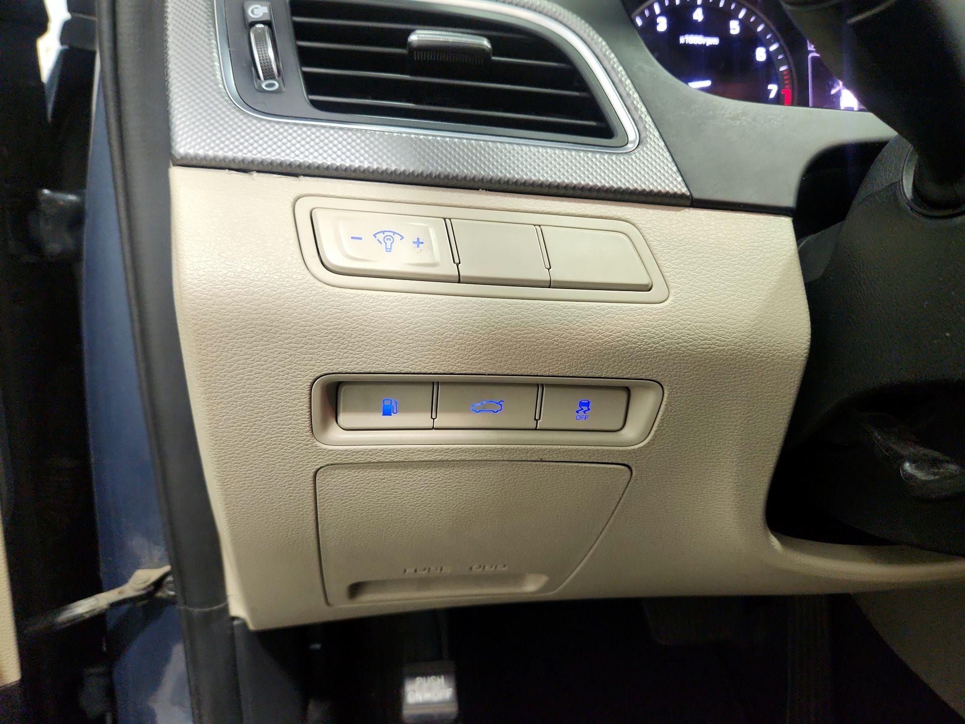 Thumbnail: 2017 Hyundai Sonata - 13