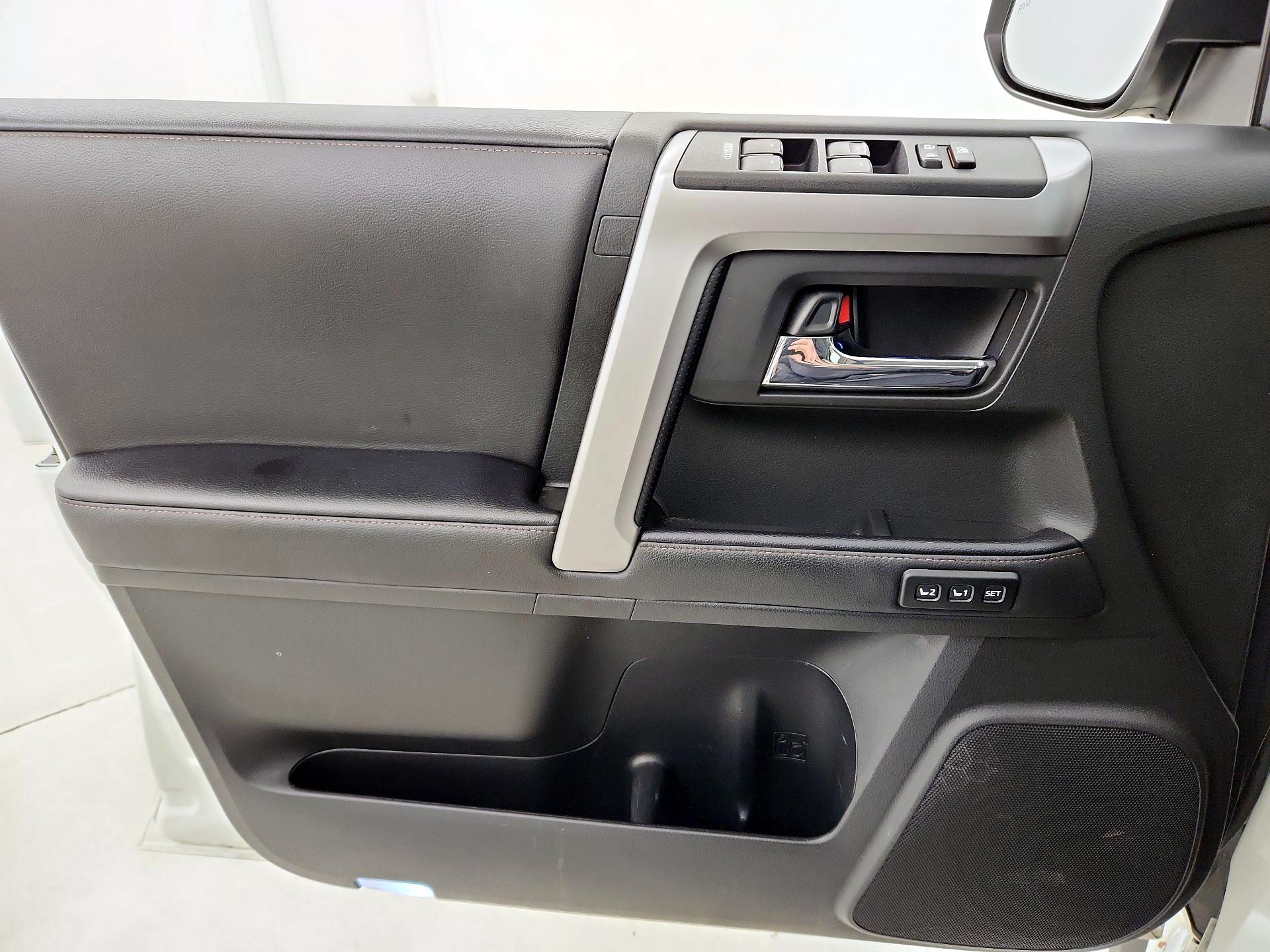 Thumbnail: 2022 Toyota 4Runner - 12