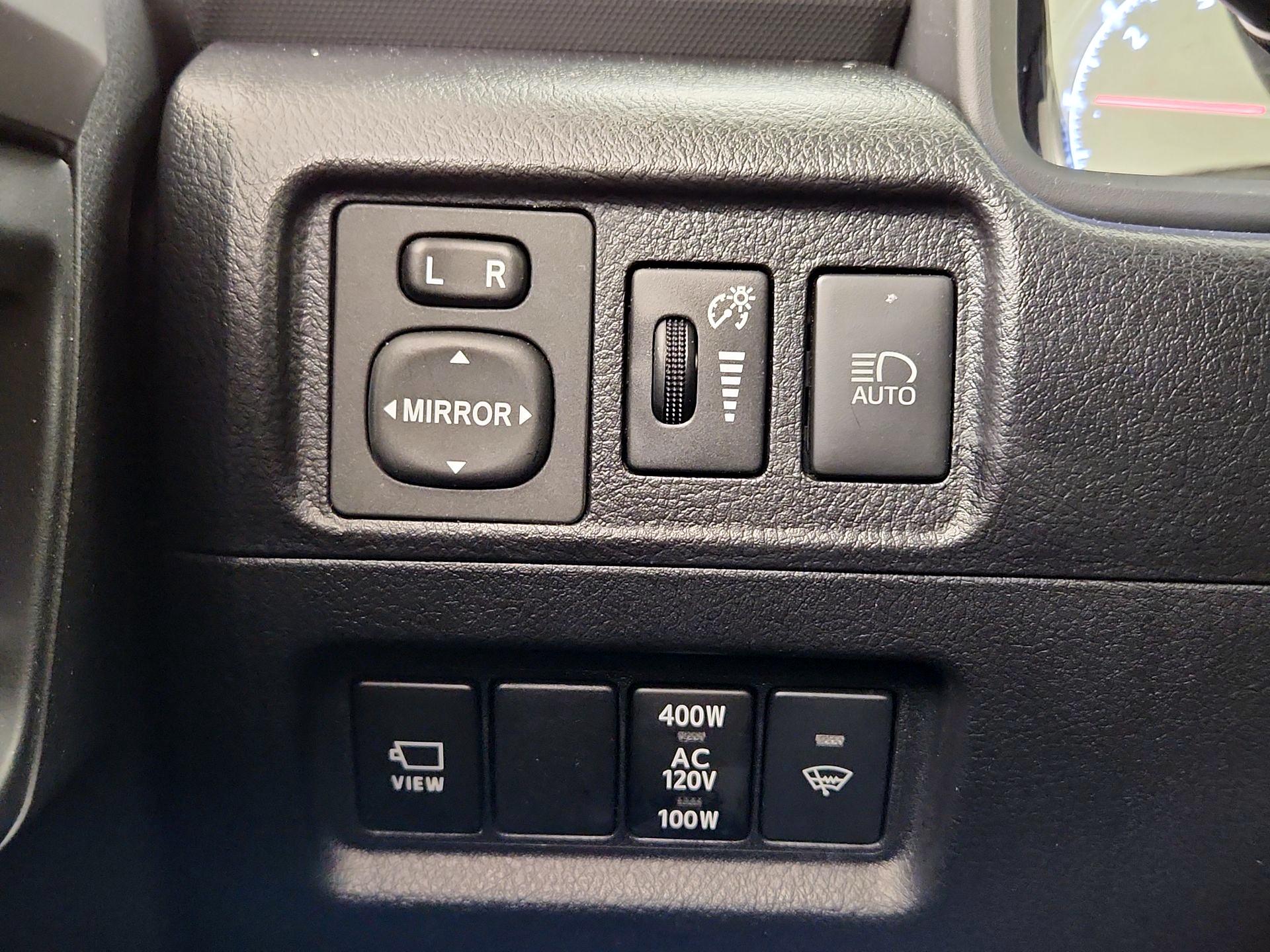 Thumbnail: 2022 Toyota 4Runner - 13